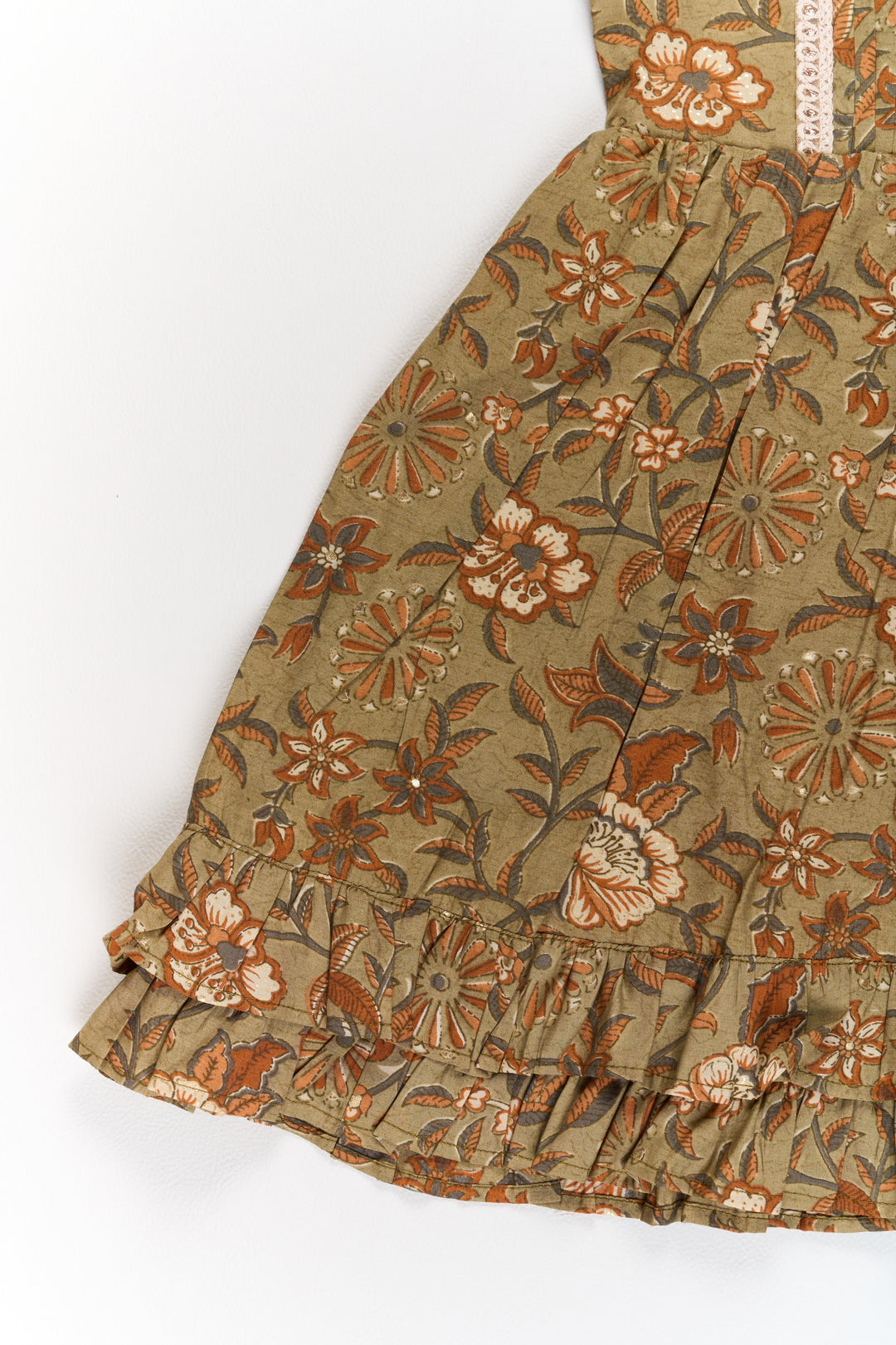 The Nesavu Girls Cotton Frock Elegant Green Cotton Party Wear Frock for Girls with Floral Prints and Ruffle Hem Nesavu Nesavu Elegant Green Cotton Party Wear Frock Girls Floral Prints Ruffle Hem