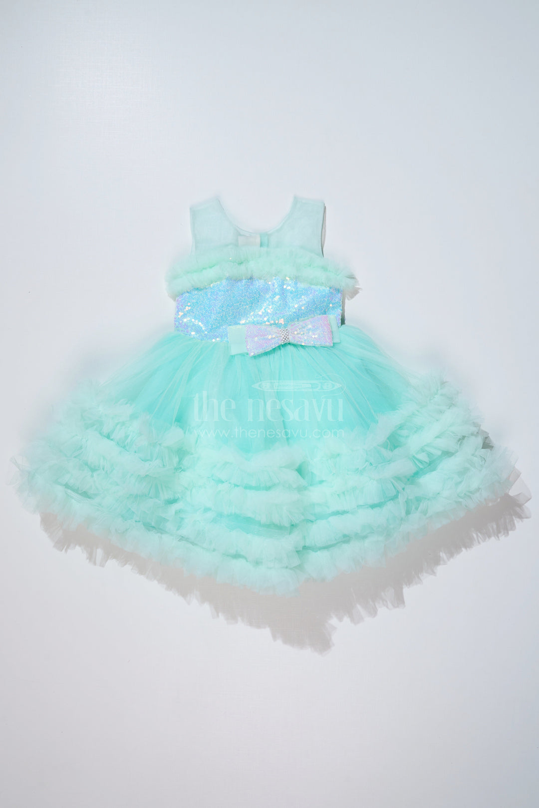 The Nesavu Girls Fancy Party Frock Elegant Green Net Dinner Dress for Girls with Ruffles and a Sequin Bow Nesavu Elegant Green Net Dinner Dress Girls Ruffles Sequin Bow | The Nesavu