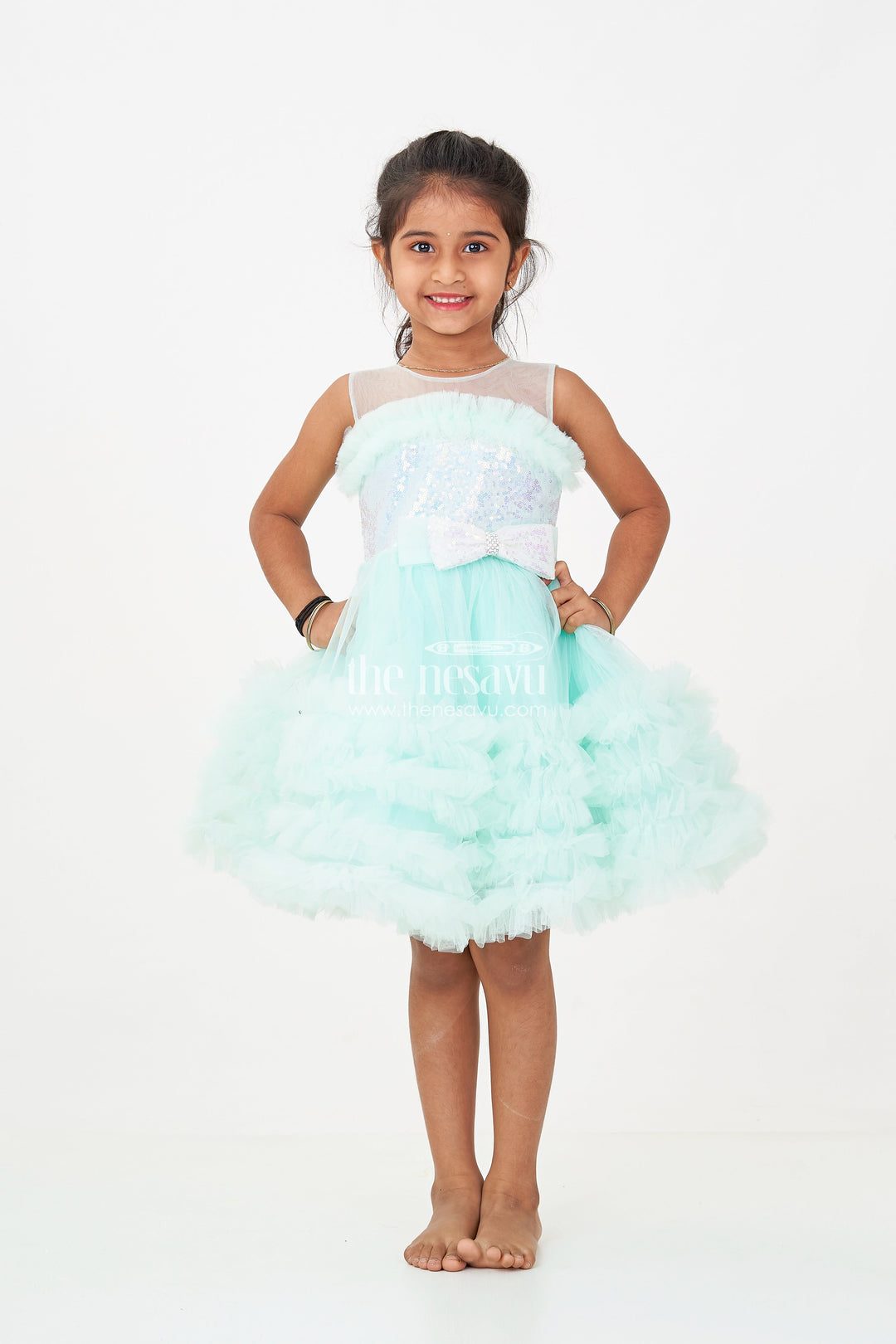 The Nesavu Girls Fancy Party Frock Elegant Green Net Dinner Dress for Girls with Ruffles and a Sequin Bow Nesavu Nesavu Elegant Green Net Dinner Dress Girls Ruffles Sequin Bow