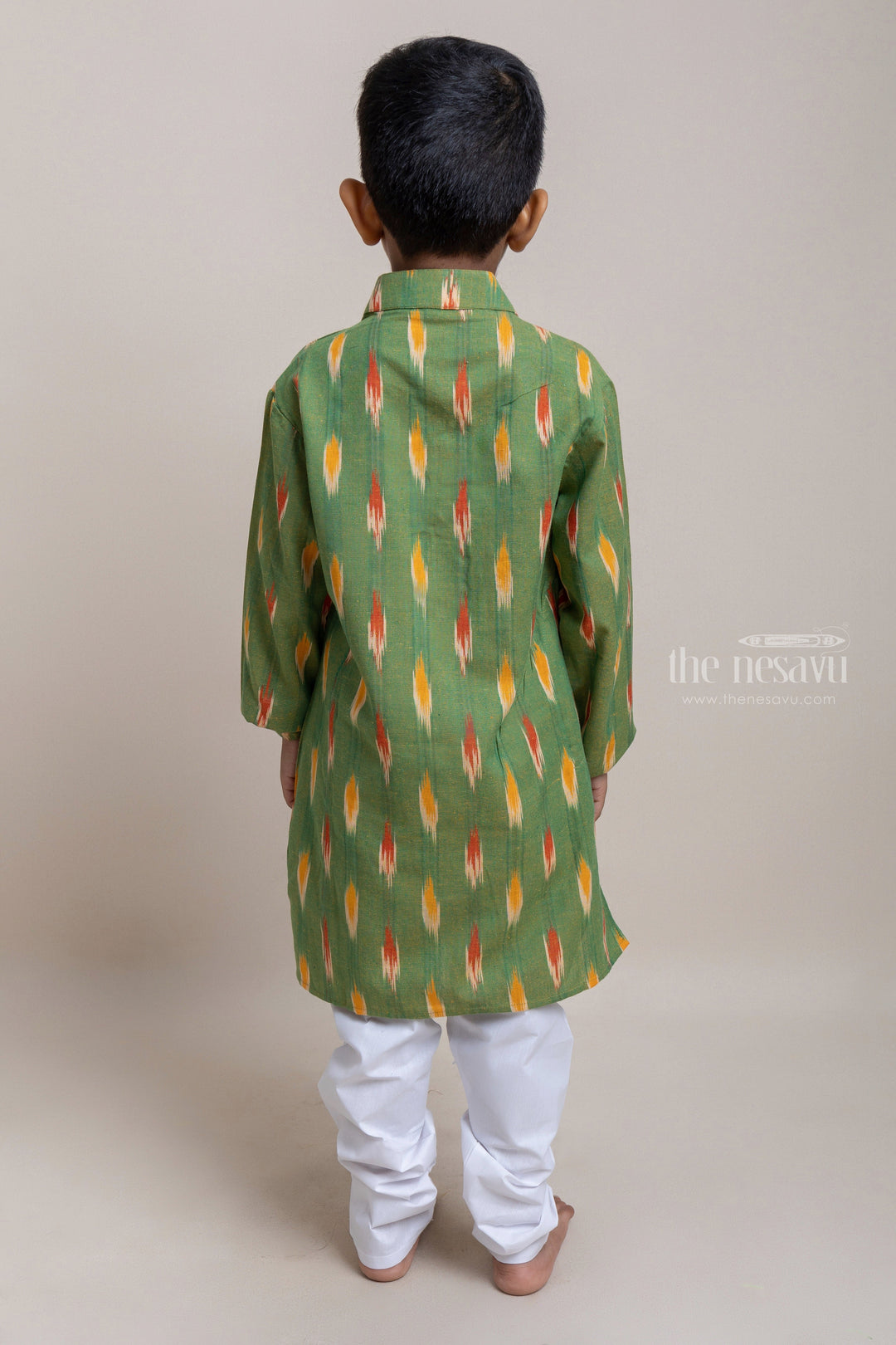 The Nesavu Boys Kurtha Set Elegant Green Printed Cotton Kurta With White Pant For Little Boys Nesavu Top-Quality Ethnic Wear Collection for Boys | Premium Kurta Set | The Nesavu