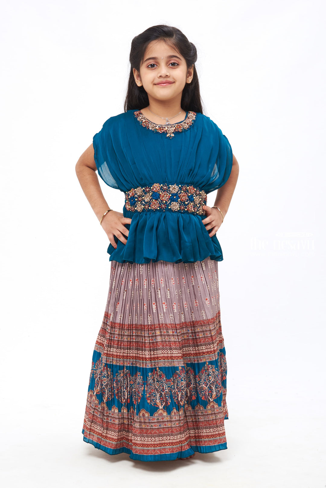 The Nesavu Girls Party Gown Emerald Elegance: Girls Full-Length Anarkali Gown with Ornate Embroidery and Printed Flare Nesavu 24 (5Y) / Green / Chinnon GA162A-24 Latest Anarkali Gown Designs | Girls' Traditional Anarkali Gowns | The Nesavu