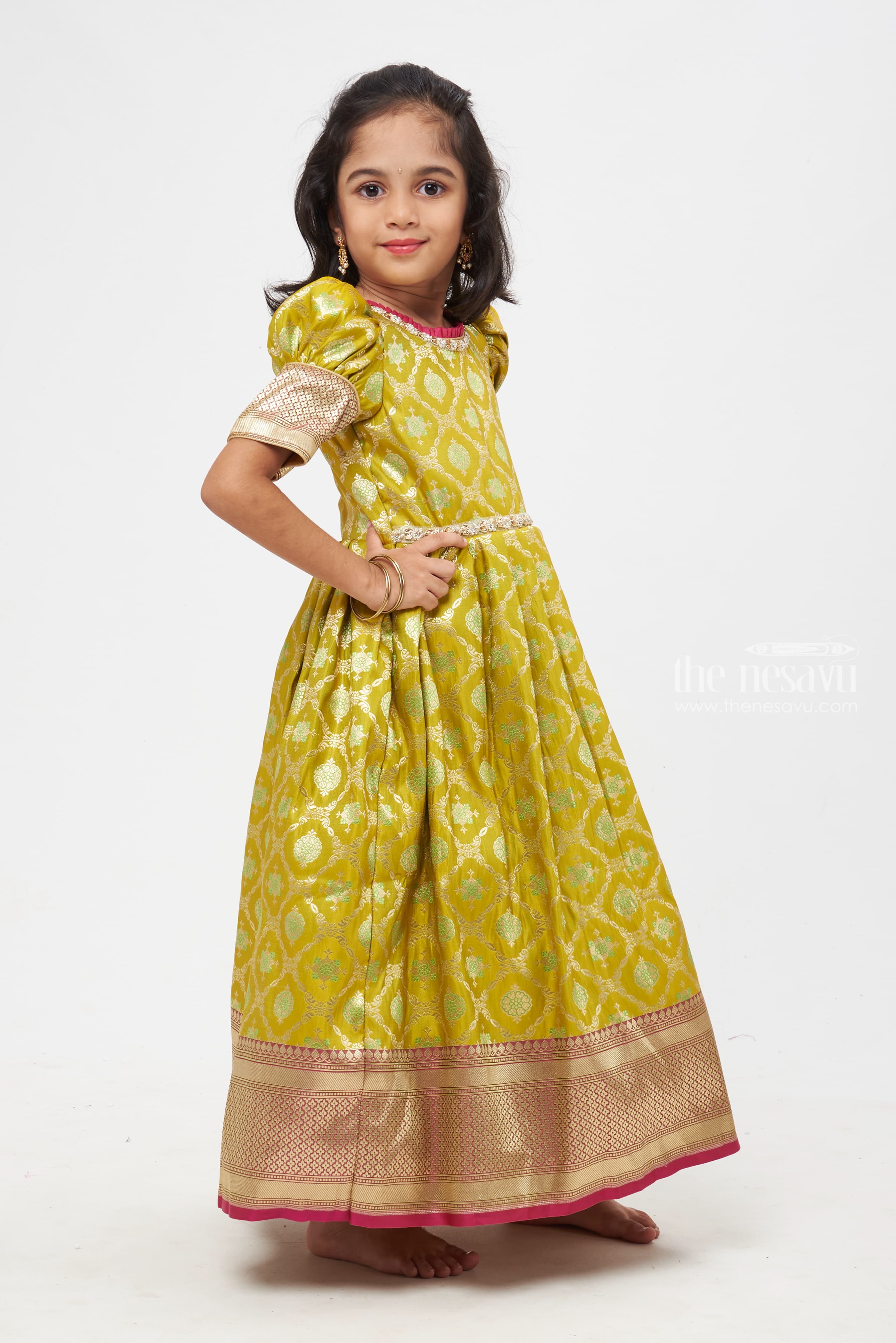 SUNSHINE YELLOW TO PINK BANARASI ANARKALI GOWN SET WITH A MIRROR  EMBROIDERED BODICE PAIRED WITH A MATCHING SHADED DUPATTA AND GOLD AND  SILVER DETAILS. - Seasons India