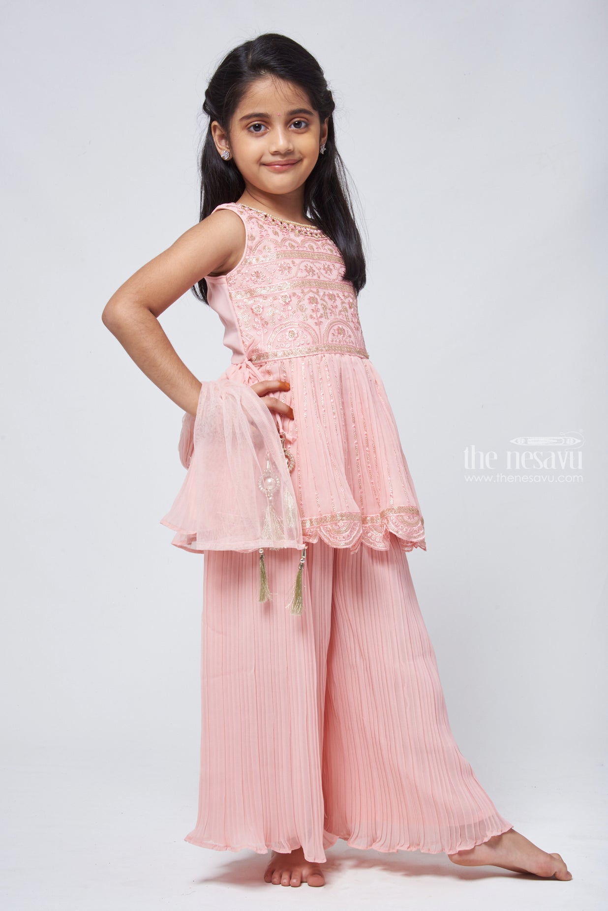 Designer Shiny Pink Flower Girls Dresses For Weddings 2023 Bling Satin  Pretty Formal Girls Gowns Cute Satin Puffy Tulle Pageant Dress New Luxury  Birthday Party Gown From Weddingpromgirl, $78.59 | DHgate.Com