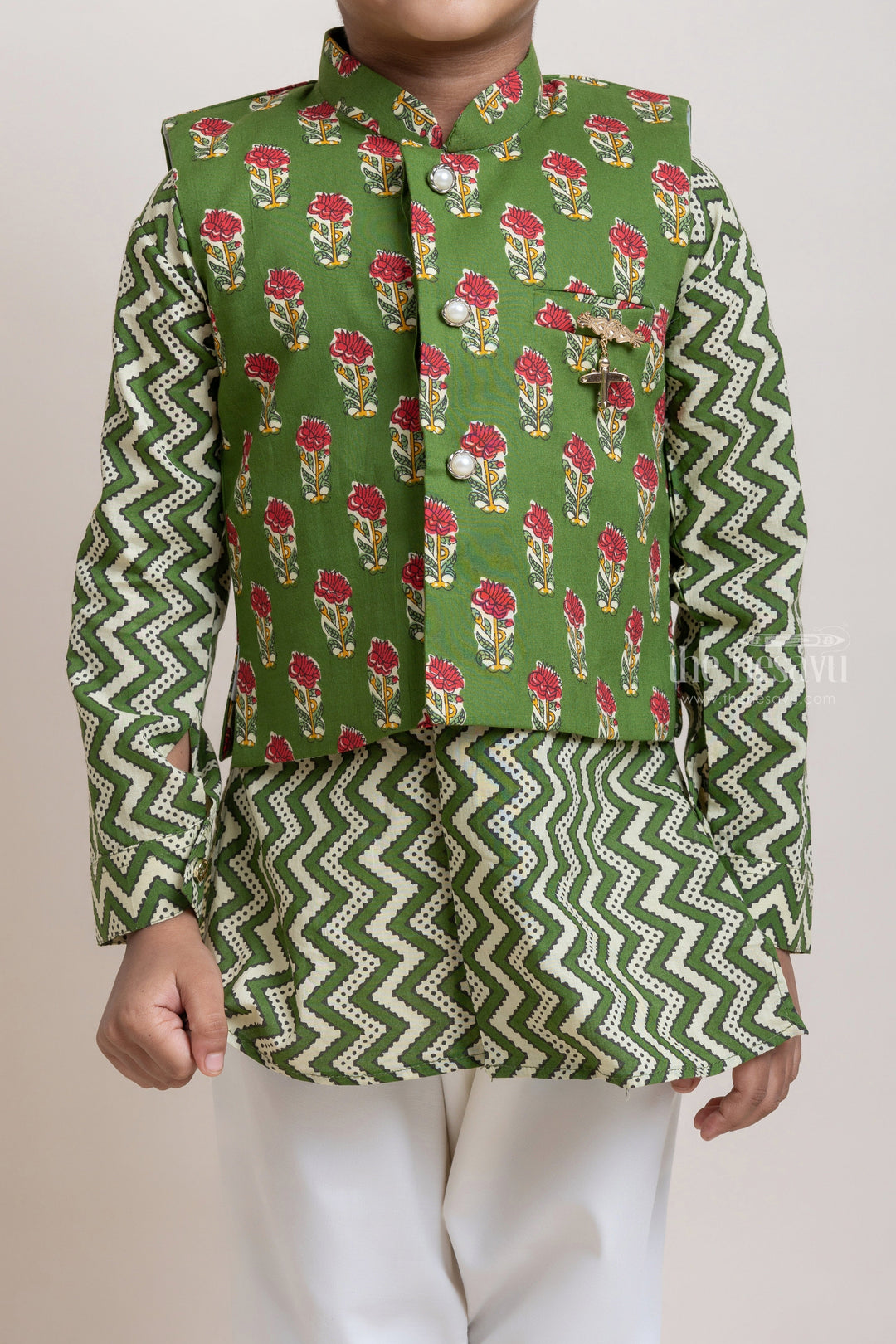 The Nesavu Boys Jacket Sets Fashionable Green Zig-Zag Printed Kurta Set With Overjacket For Boys Nesavu Festive Wear Collection For Boys | Premium kurta Set | The Nesavu