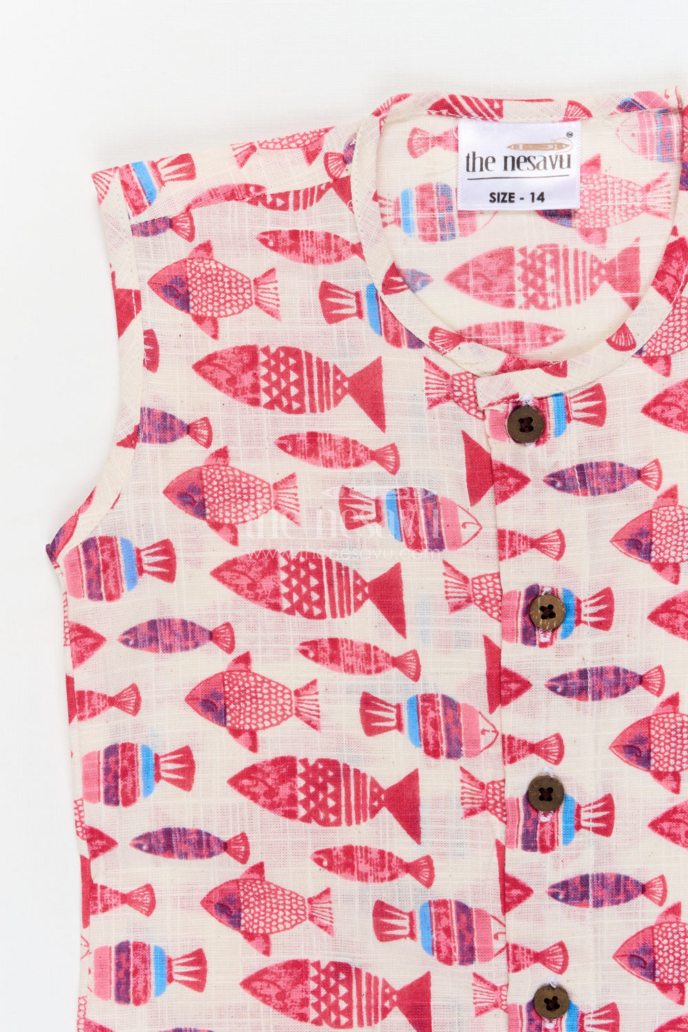 The Nesavu Baby Jablas Fish Print Baby Jabla for Breezy Beach-inspired Style Nesavu 10 (NB) / Pink / Cotton IF049A-10 Nesavu baby jabla with fish print in cotton – sleeveless top for summer and beach-inspired looks