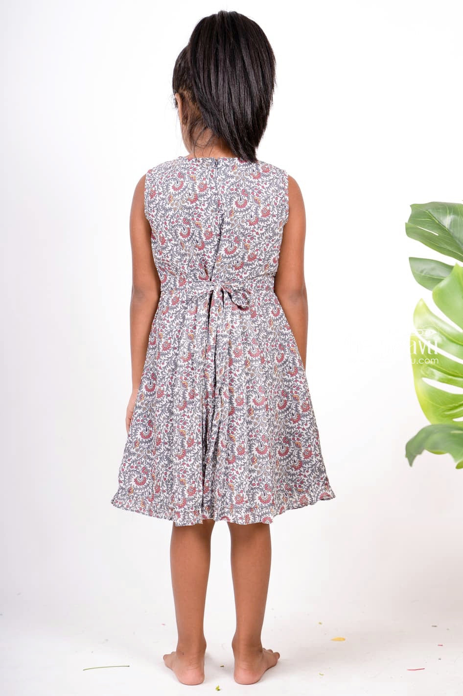 The Nesavu Girls Fancy Frock Floral Bush- Designer Baby Girls Cotton Frock With Fabric Trims Nesavu Buy Girls Rayon Cotton Frocks For Daily Use | Modern Designs Patterns | The Nesavu