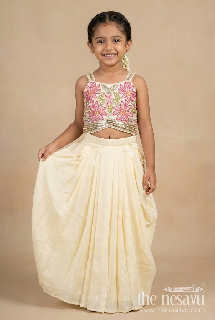 The Nesavu Girls Lehenga Choli Floral Embroidered Lehenga Choli for Girls for Festive Occasions and Family Weddings Nesavu 24 (5Y) / Cream GL840A-24 Nesavu floral embroidered lehenga choli girls muslin silk perfect weddings festive occasions