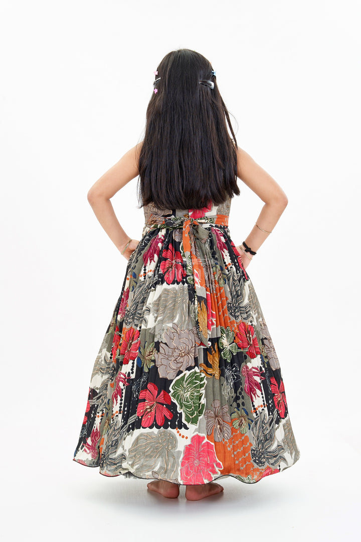 The Nesavu Girls Silk Gown Girls Black Sequin Evening Gown with Digital Floral Print and Embroidered Waist Belt Nesavu Nesavu Girls Black Sequin Evening Gown Floral Digital Print Embellished Waist Belt