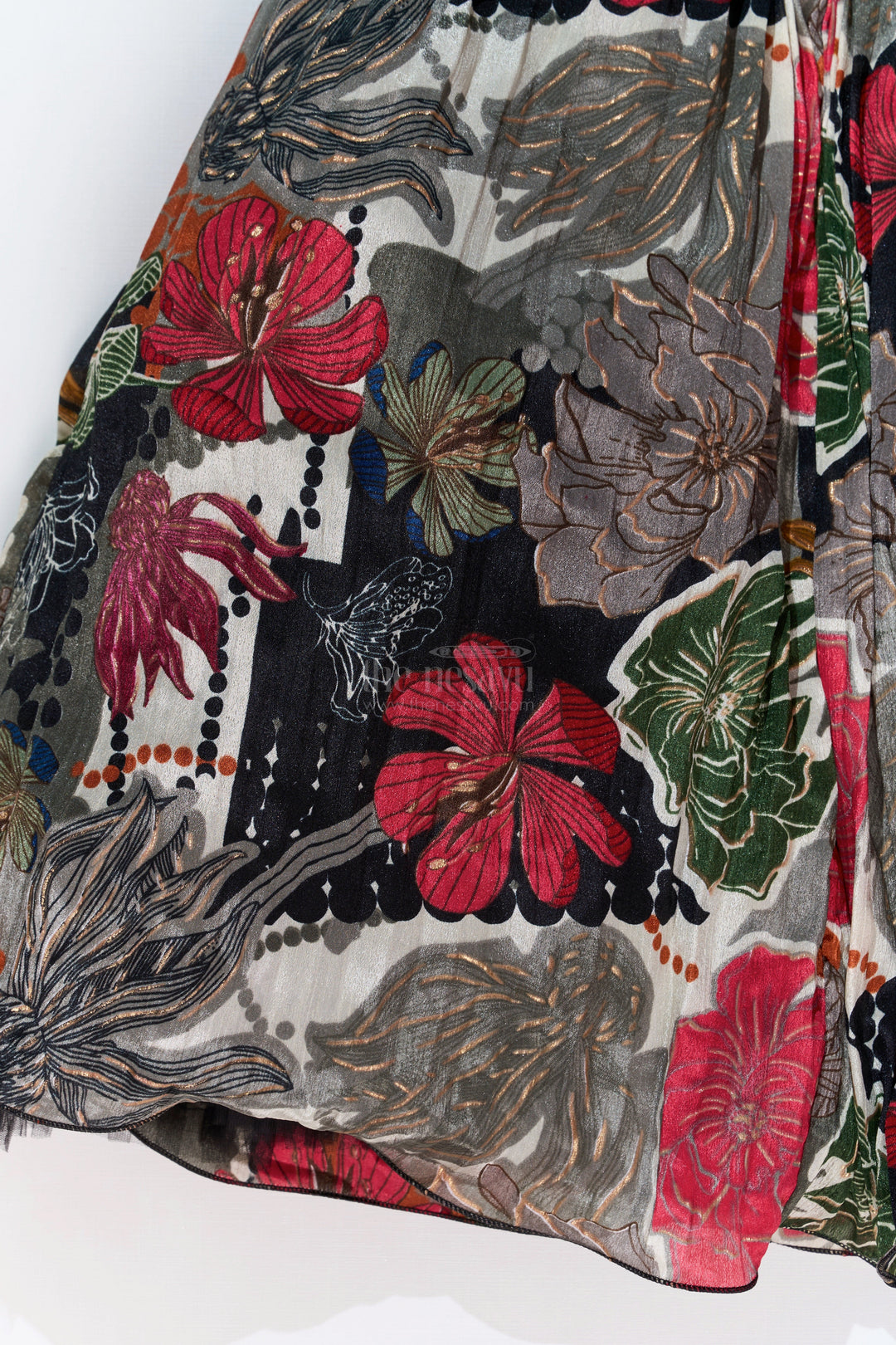The Nesavu Girls Silk Gown Girls Black Sequin Evening Gown with Digital Floral Print and Embroidered Waist Belt Nesavu Nesavu Girls Black Sequin Evening Gown Floral Digital Print Embellished Waist Belt