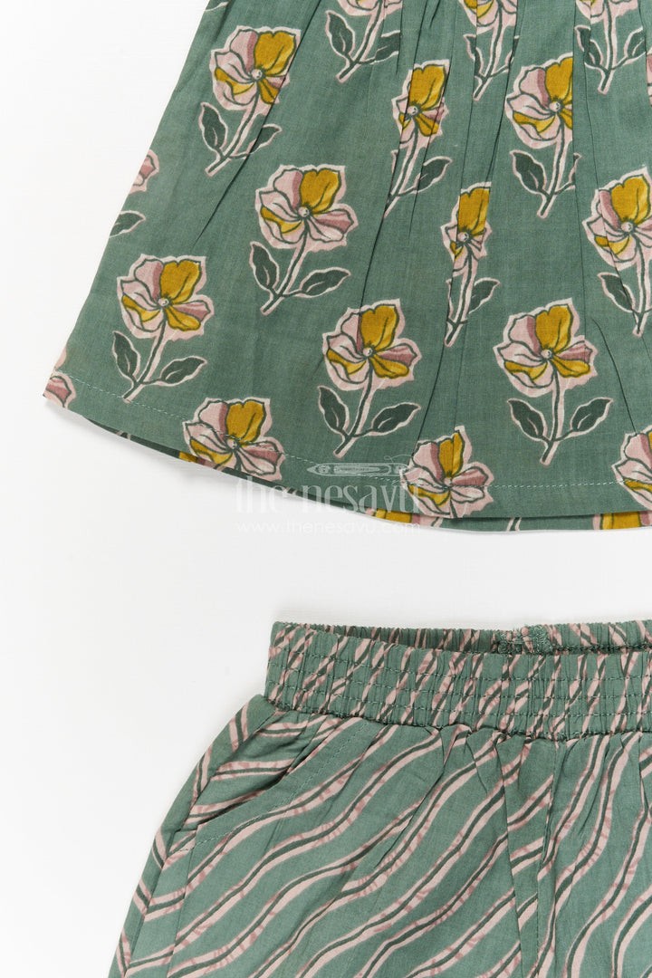 The Nesavu Girls Casual Set Girls Casual Cotton Set for Playdates and Summer Comfort Nesavu Nesavu girls cotton casual set with printed top and shorts for summer play and everyday comfort