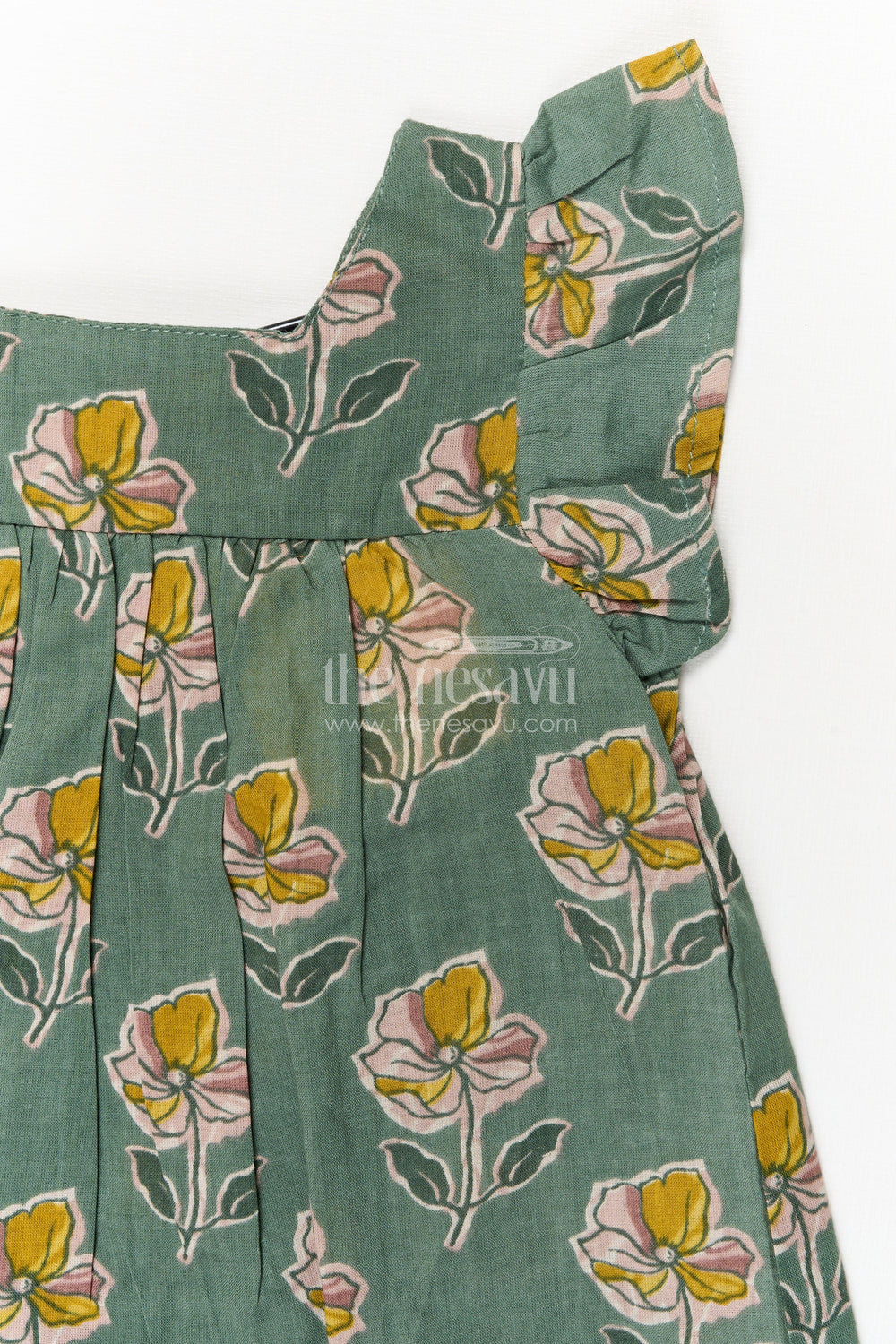 The Nesavu Girls Casual Set Girls Casual Cotton Set for Playdates and Summer Comfort Nesavu Nesavu girls cotton casual set with printed top and shorts for summer play and everyday comfort