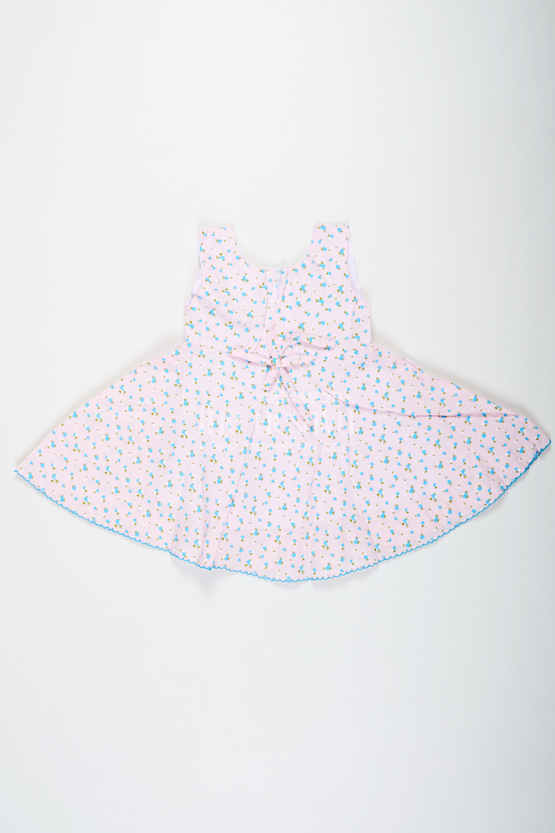 The Nesavu Baby Cotton Frocks Girls Casual Flower Dress in Soft Cotton with Delicate Allover Floral Print and Lace Waist Detailing Nesavu Nesavu Cotton Casual Flower Dress Girls Soft Fabric Allover Floral Print Design