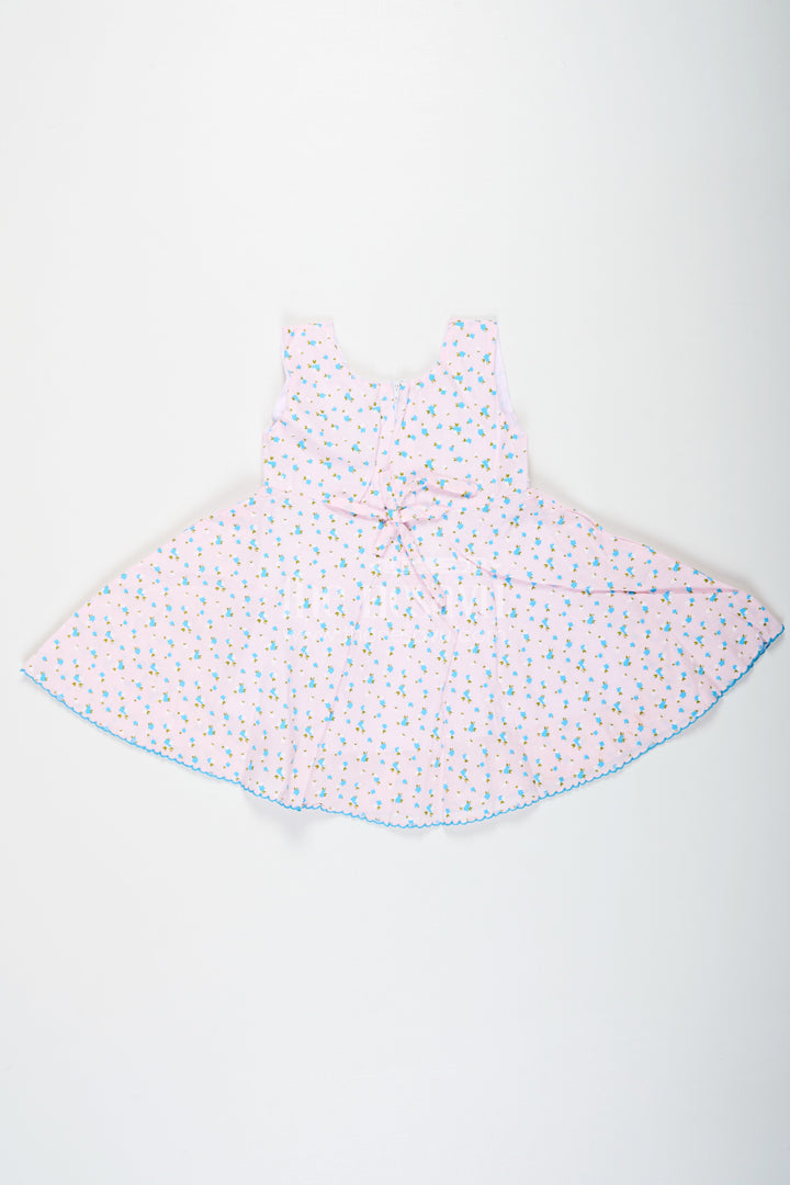 The Nesavu Baby Cotton Frocks Girls Casual Flower Dress in Soft Cotton with Delicate Allover Floral Print and Lace Waist Detailing Nesavu Nesavu Cotton Casual Flower Dress Girls Soft Fabric Allover Floral Print Design