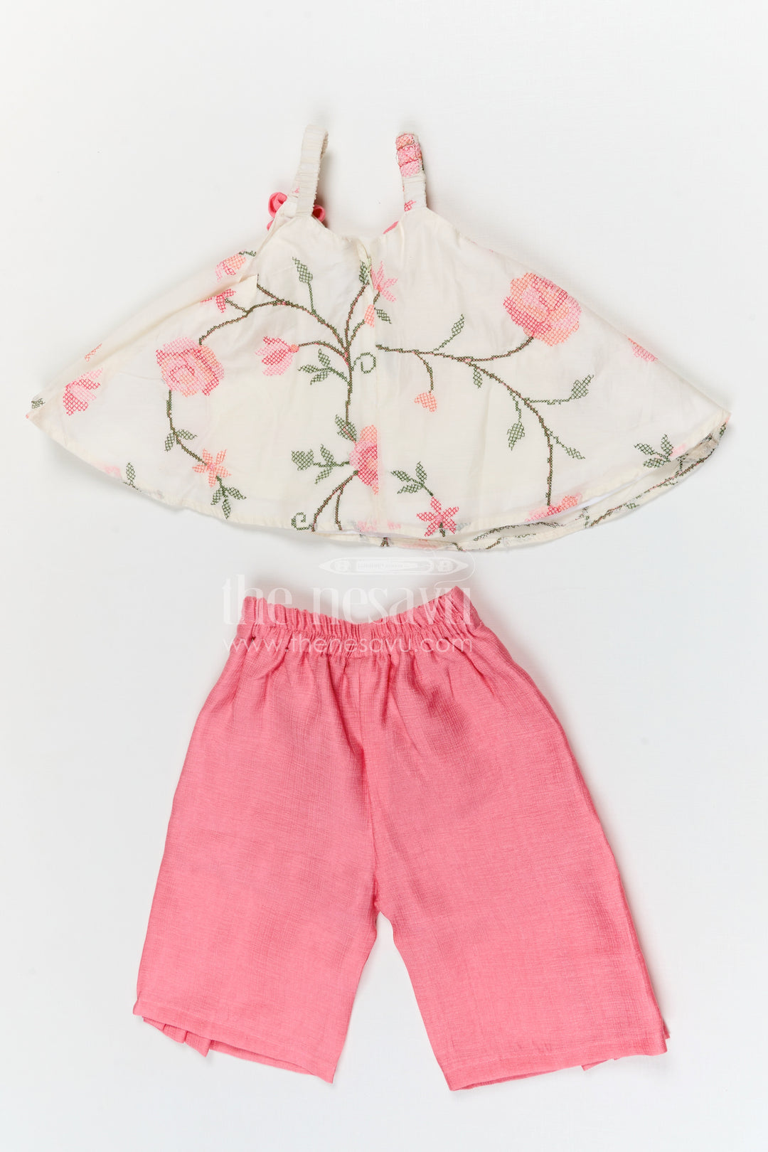 The Nesavu Girls Casual Set Girls Casual Outfit Set for Summer Outings and Comfortable Everyday Wear Nesavu Nesavu girls cotton blend casual set with thread embroidery for summer outings and play
