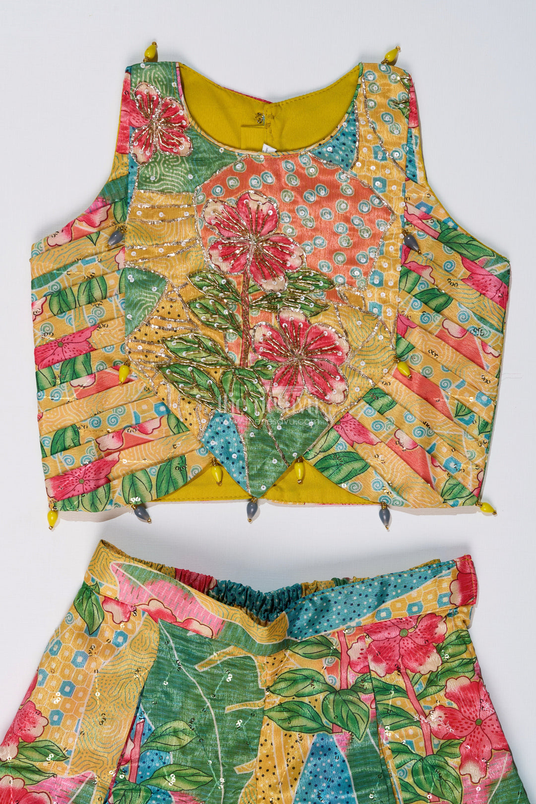 The Nesavu Girls Sharara / Plazo Set Girls Choli Plazo Suit with Floral Digital Print and Embellished Blouse for a Festive Look Nesavu Nesavu Girls Choli Plazo Suit Floral Digital Print Embroidered Blouse