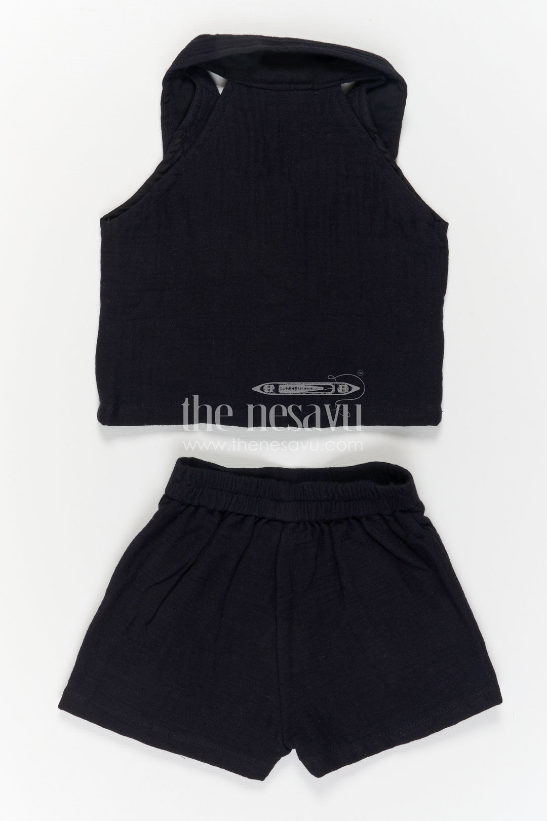 The Nesavu Girls Co-Ord Sets Girls Co Ord Outfit for Travel Days and Casual Outings Nesavu Nesavu Girls Muslin Cotton Co Ord Outfit For Travel And Outings With Embroidered Palm Design