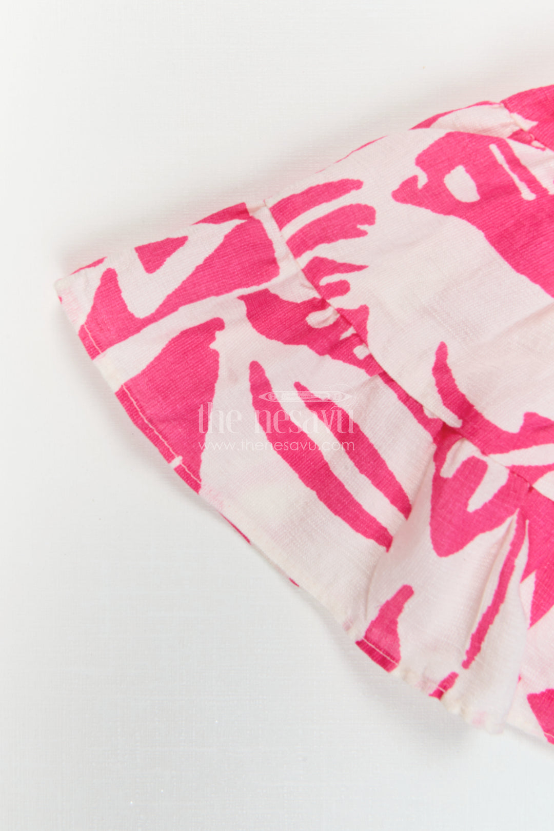 The Nesavu Girls Cotton Frock Girls Cotton Frock for Birthday Parties and Summer Outings Nesavu Nesavu Girls Cotton Frock For Birthday Parties And Summer Outings With Digital Print Sleeveless Design