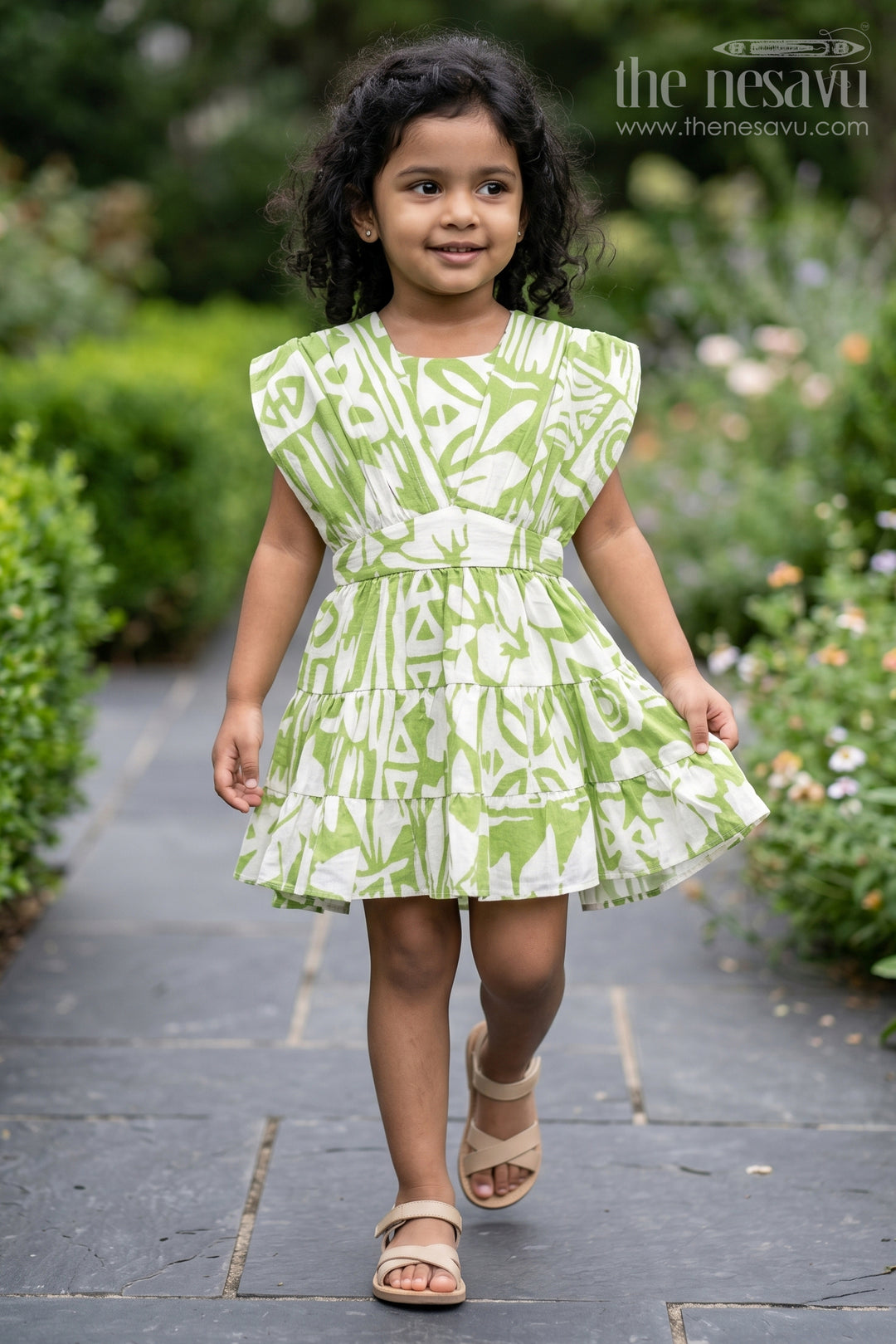 The Nesavu Girls Cotton Frock Girls Cotton Frock for Daily Wear and Casual Outings Nesavu 16 (1Y) / Green / Cotton GFC2197A-16 Nesavu Girls Cotton Frock For Daily Wear With Digital Print Green Casual Comfortable Outfit