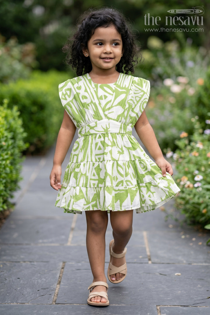 The Nesavu Girls Cotton Frock Girls Cotton Frock for Daily Wear and Casual Outings Nesavu 16 (1Y) / Green / Cotton GFC2197A-16 Nesavu Girls Cotton Frock For Daily Wear With Digital Print Green Casual Comfortable Outfit