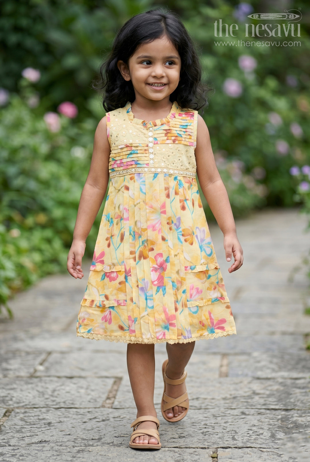 The Nesavu Girls Cotton Frock Girls Cotton Frock for Daily Wear and Travel Nesavu 22 (4Y) / Yellow / Cotton GFC2248B-22 Nesavu Girls Cotton Frock With Digital Print For Daily Wear Sleeveless Casual Outfit For Kids