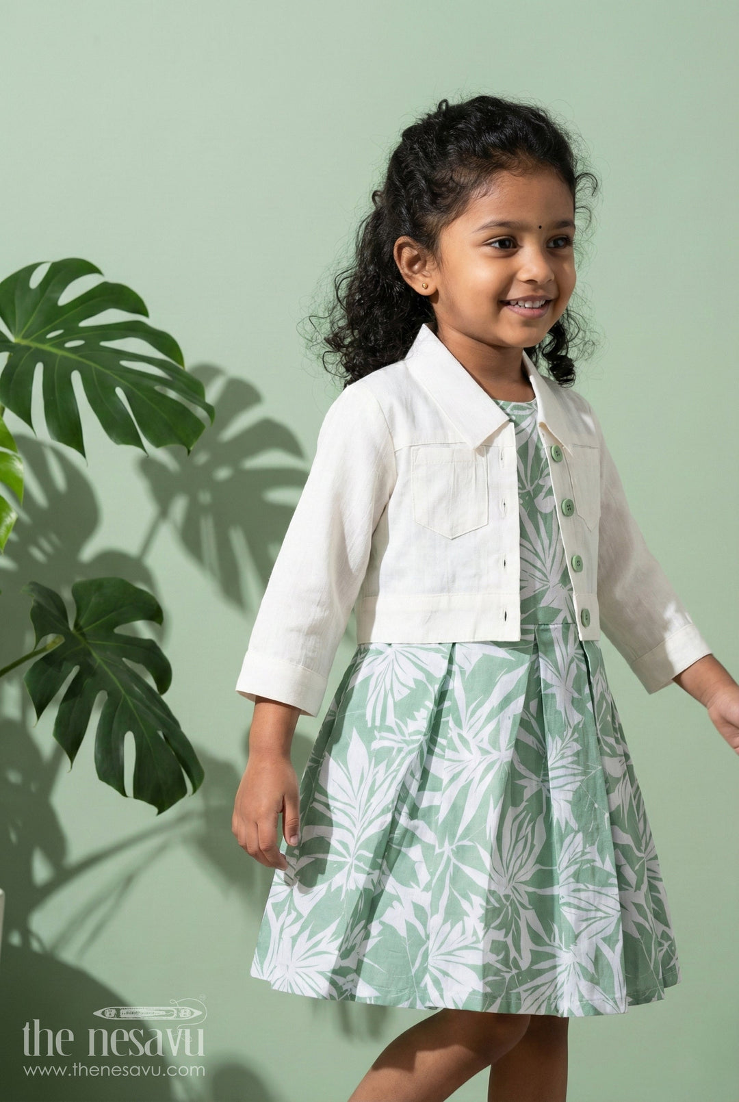 The Nesavu Girls Cotton Frock Girls Cotton Frock with Printed Jacket for Everyday Comfort Nesavu 20 (3Y) / Green GFC1862B-20 Nesavu girls cotton dress digital print smart jacket playdates casual outings