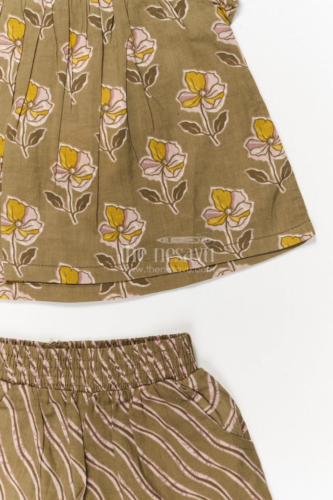 The Nesavu Girls Casual Set Girls Cotton Set for Daily Wear and Fun Activities Nesavu Nesavu girls cotton casual set with digital print for everyday wear and playful activities