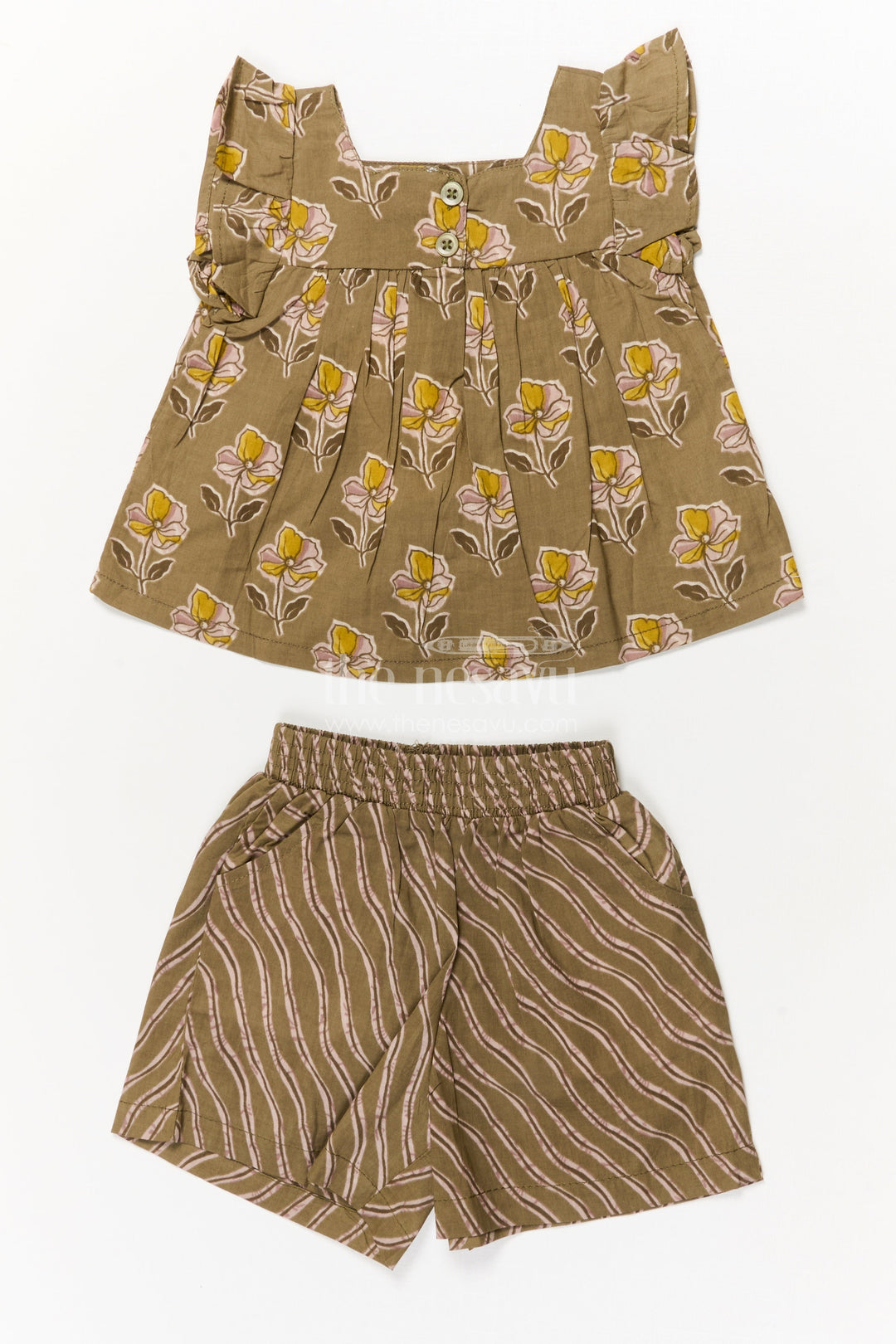 The Nesavu Girls Casual Set Girls Cotton Set for Daily Wear and Fun Activities Nesavu Nesavu girls cotton casual set with digital print for everyday wear and playful activities