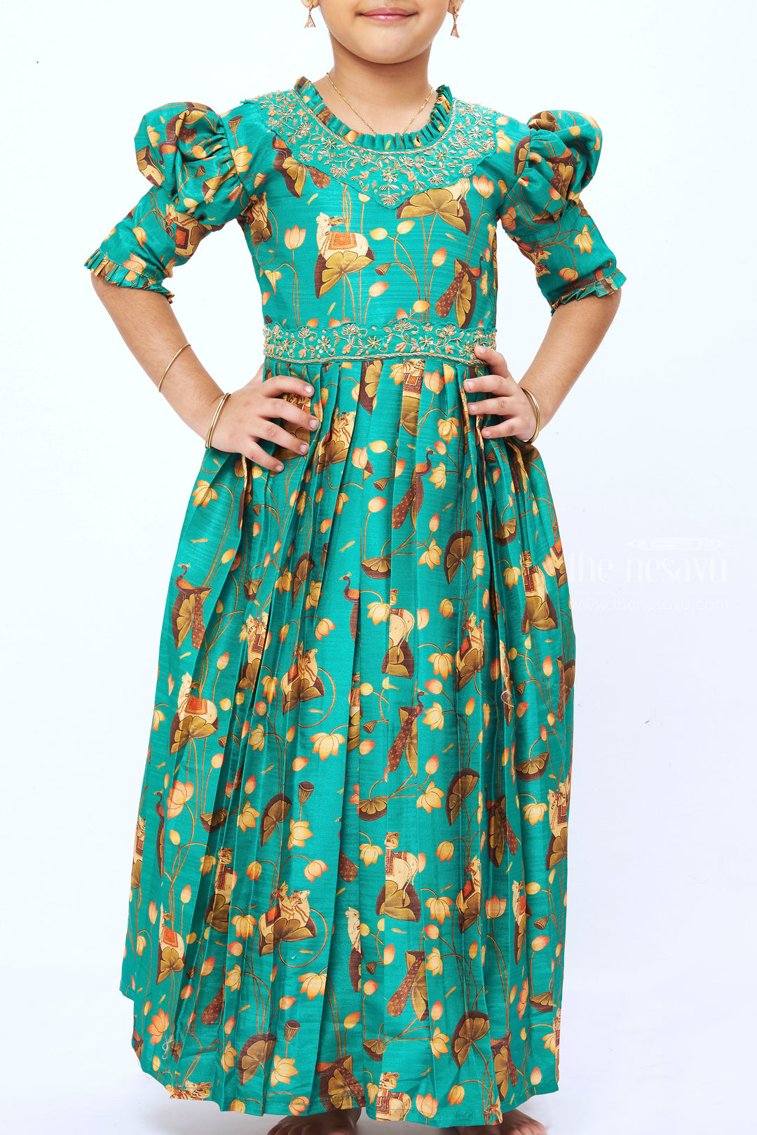 The Nesavu Girls Party Gown Girls  Emerald Green Floral Printed Anarkali Gown with Traditional Motifs Nesavu Traditional Emerald Green Anarkali Gown for Girls with Floral Print | The Nesavu