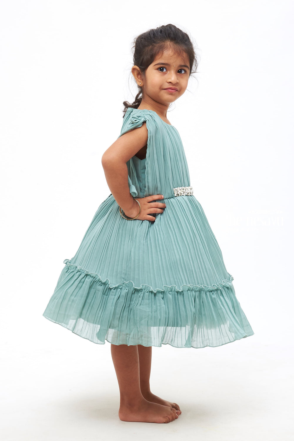 The Nesavu Girls Fancy Party Frock Girls Emerald Green Pleated Georgette Party Dress with Contemporary Poncho Sleeves Nesavu Princess-Inspired Girls Party Dresses | Sparkle and Shine | The Nesavu