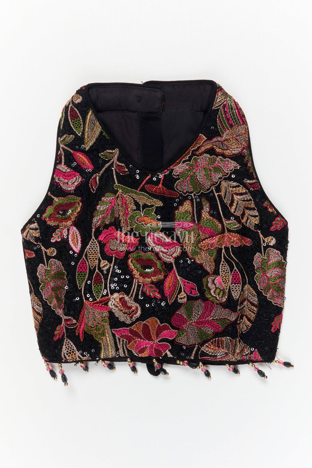 The Nesavu Girls Ethnic Lehenga Girls Ethnic Lehenga with Halter Blouse for Weddings and Family Events Nesavu Nesavu girls georgette lehenga set with halter neck embroidered blouse for festive weddings