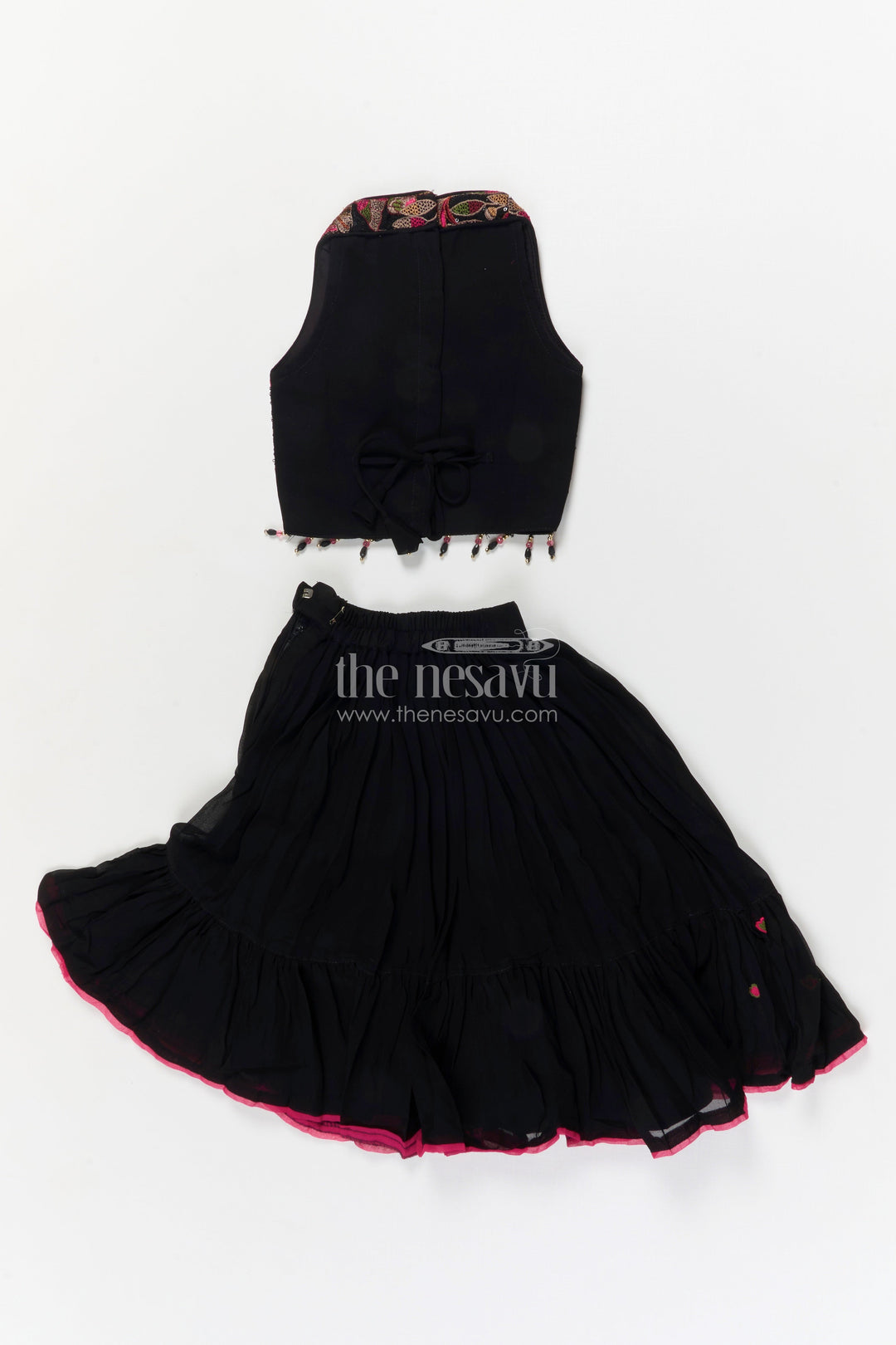 The Nesavu Girls Ethnic Lehenga Girls Ethnic Lehenga with Halter Blouse for Weddings and Family Events Nesavu Nesavu girls georgette lehenga set with halter neck embroidered blouse for festive weddings