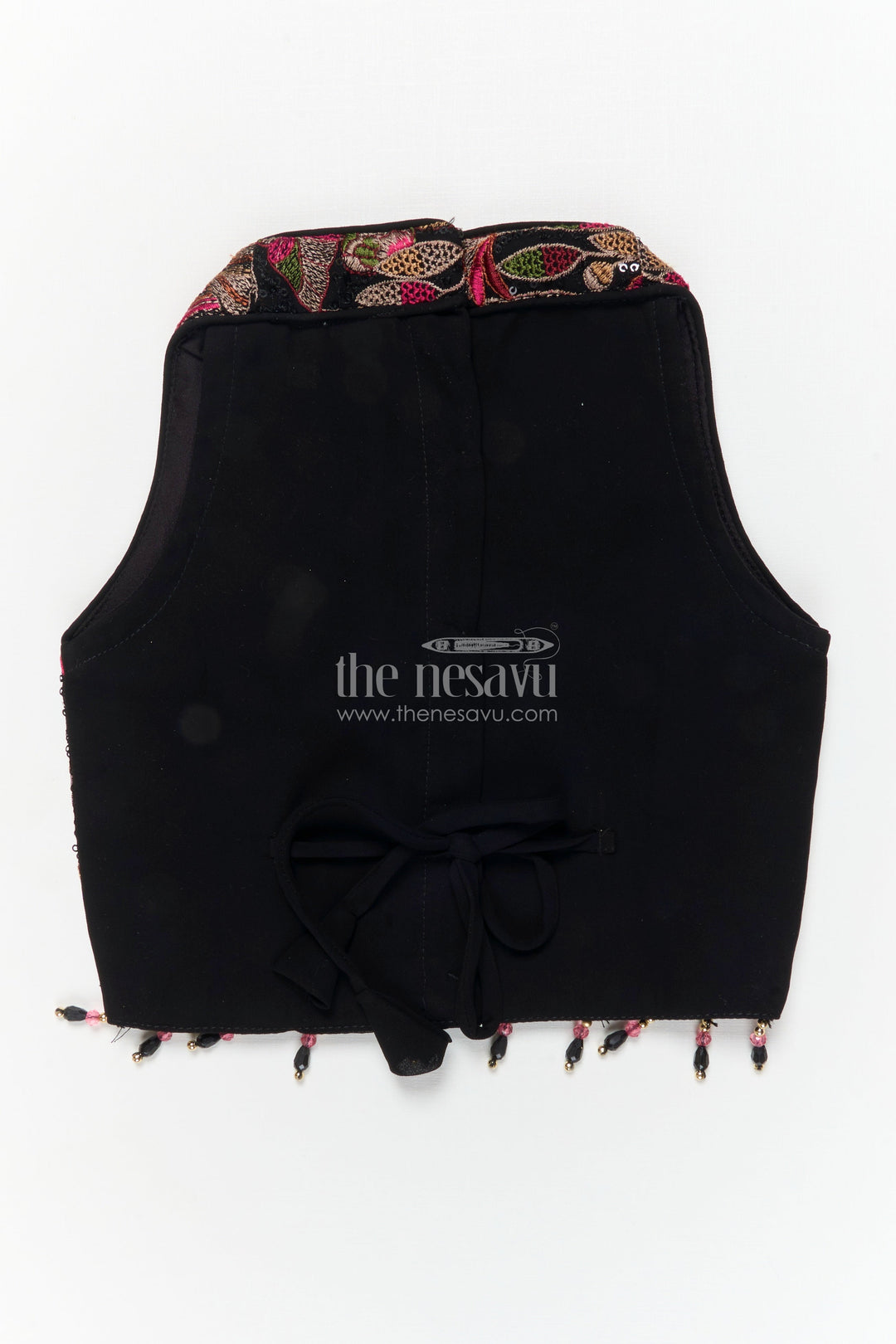 The Nesavu Girls Ethnic Lehenga Girls Ethnic Lehenga with Halter Blouse for Weddings and Family Events Nesavu Nesavu girls georgette lehenga set with halter neck embroidered blouse for festive weddings