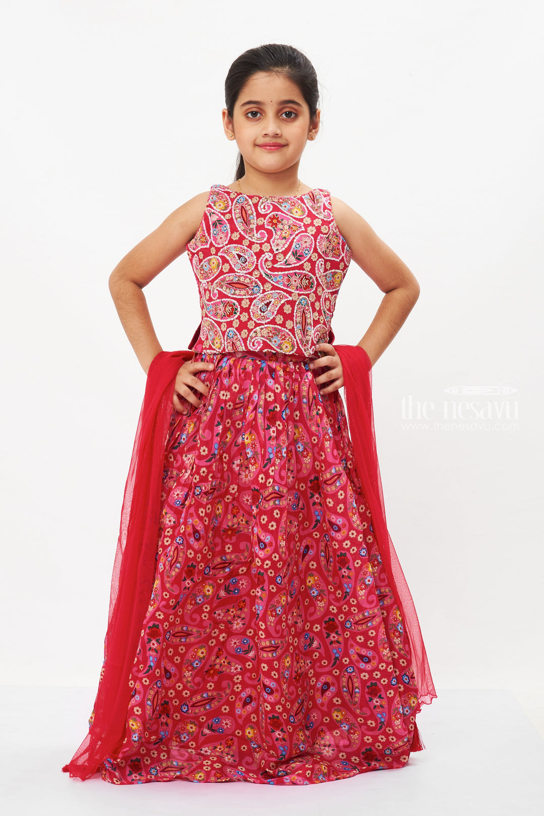 The Nesavu Girls Lehenga Choli Girls Festive Lachcha Ensemble in Pink Paisley Splendor Nesavu 24 (5Y) / Pink GL424B-24 Girls Chaniya Choli Paisley Perfection | Regal Celebration Wear | The Nesavu