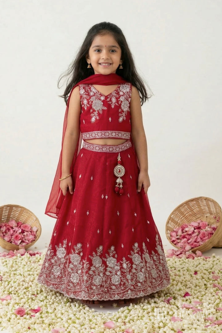 The Nesavu Girls Lehenga Choli Girls Lehenga Choli for Weddings and Festives Nesavu 24 (5Y) / Red / Silk Blend GL881B-24 Nesavu girls silk crepe embroidered lehenga choli for weddings festive celebrations and special occasions