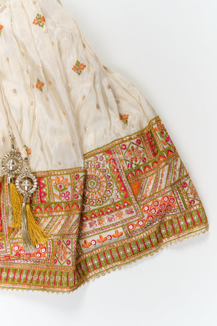 The Nesavu Girls Lehenga Choli Girls Lehenga Choli for Weddings and Traditional Family Functions Nesavu Nesavu girls lehenga choli for weddings and traditional celebrations with embroidered blouse