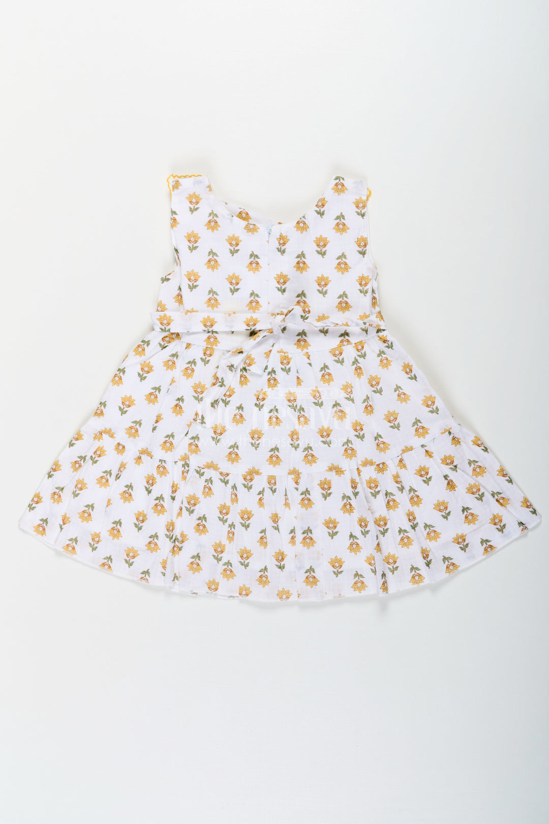 The Nesavu Baby Cotton Frocks Girls New Modern Frock in Pure Cotton with Floral Prints and Peter Pan Collar Nesavu Nesavu Girls New Modern Frock Pure Cotton Floral Prints Peter Pan Collar