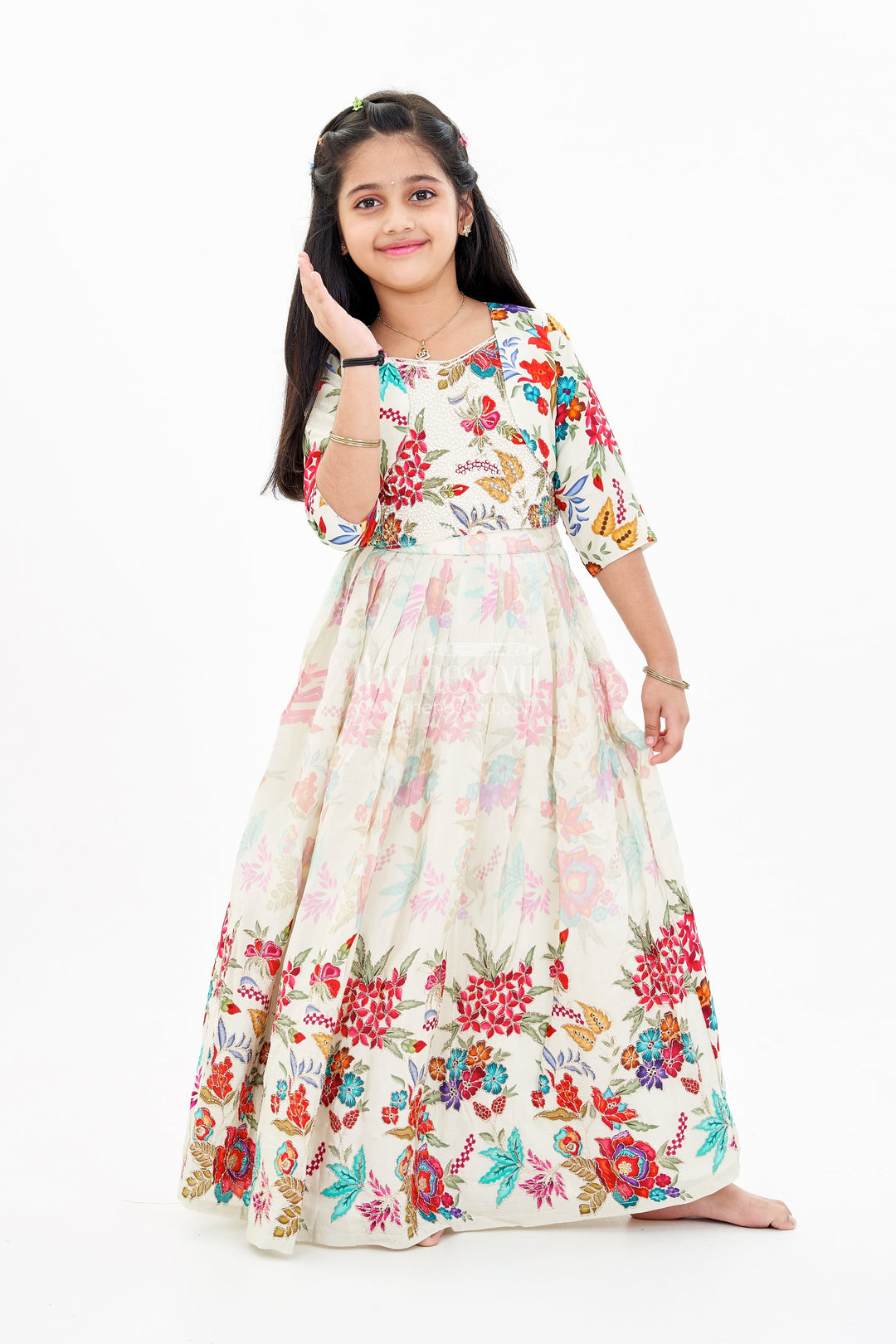 The Nesavu Girls Lehenga Choli Girls Off White Lehenga for Wedding with Floral Embroidery and Beaded Choli Nesavu 24 (5Y) / White GL600A-24 Nesavu Girls Off White Lehenga Wedding Floral Embroidery Beaded Choli