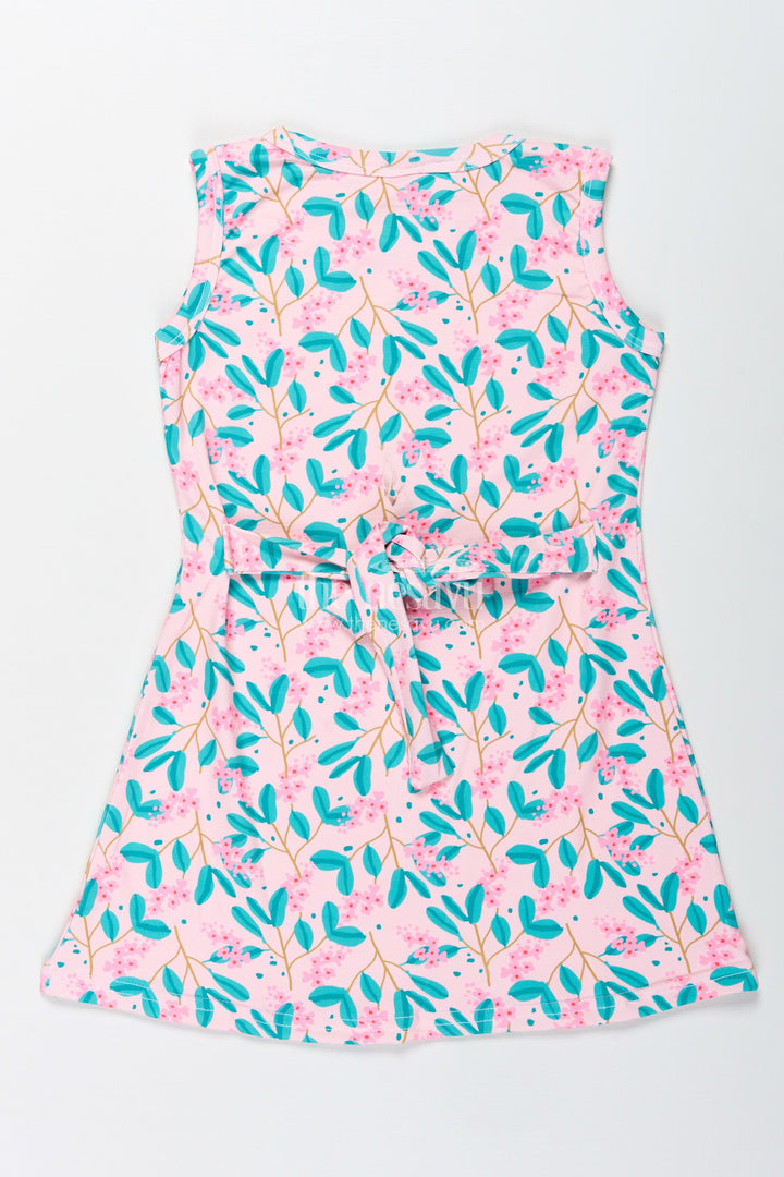 The Nesavu Girls Cotton Frock Girls Sleeveless Cotton Frock with Floral Print for Summer Outings Nesavu Nesavu Girls Cotton Frock Green Floral Print Sleeveless Summer Dress Toddlers