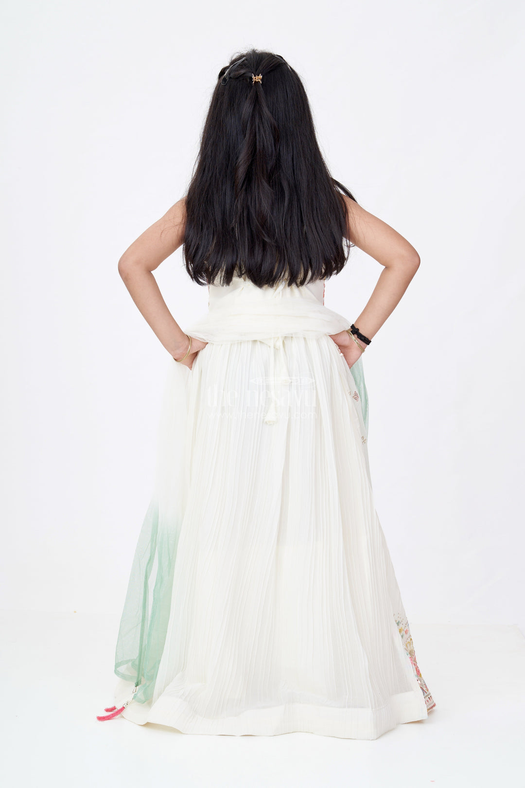 The Nesavu Girls Lehenga Choli Girls Stylish Lehenga Choli Design with Intricate Embroidery and Sequin Accents for Grand Occasions Nesavu Nesavu Girls Stylish Lehenga Choli Design Embroidery Sequins Festive Wedding Wear