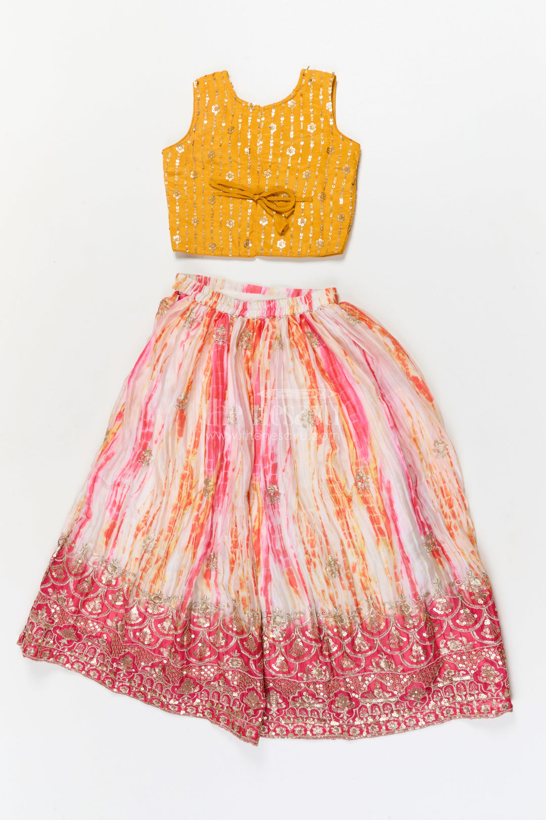 The Nesavu Girls Ethnic Lehenga Girls Tie-dye Effect Lehenga Choli Set for School Functions and Festive Playdates Nesavu Nesavu girls Chinon lehenga choli set with tie-dye effect and embroidered hem for festive events