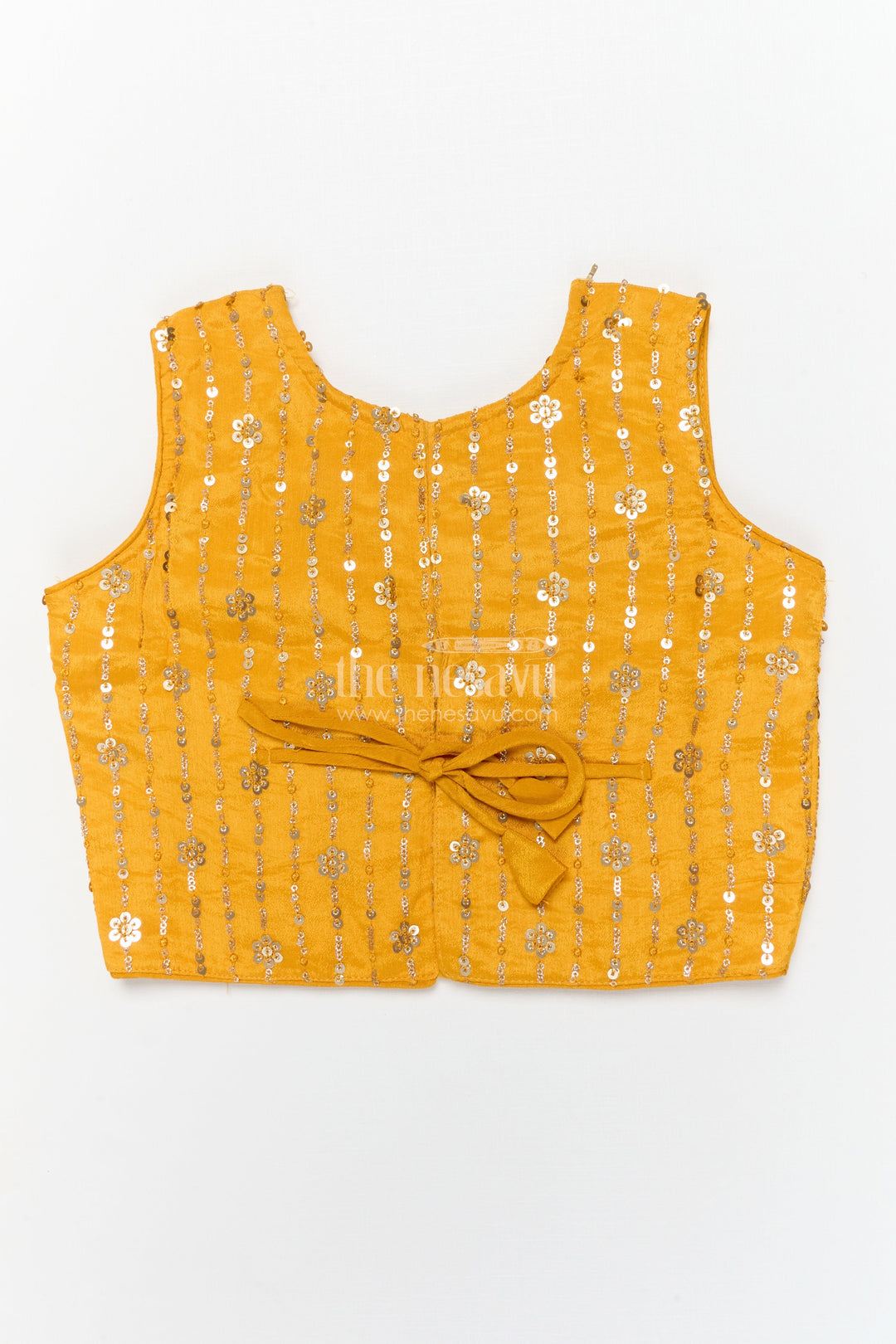 The Nesavu Girls Ethnic Lehenga Girls Tie-dye Effect Lehenga Choli Set for School Functions and Festive Playdates Nesavu Nesavu girls Chinon lehenga choli set with tie-dye effect and embroidered hem for festive events