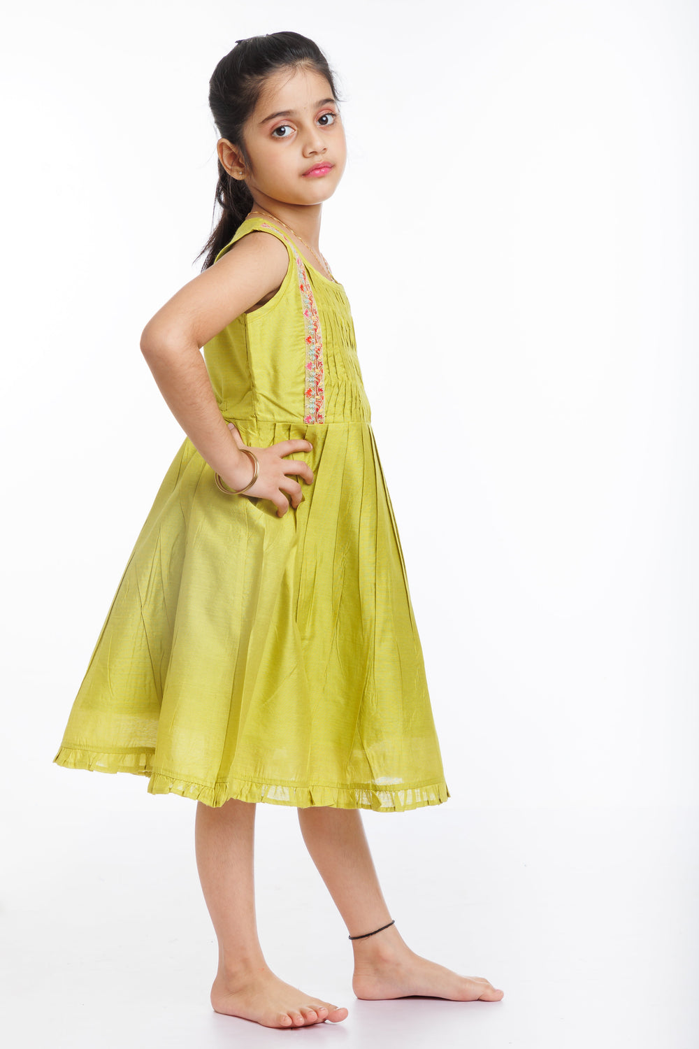 The Nesavu Girls Cotton Frock Girls Vibrant Green Cotton Frock with Floral Embroidery - Casual Elegance Redefined Nesavu Green Embroidered Cotton Dress for Girls | Perfect for Summer Fun | The Nesavu