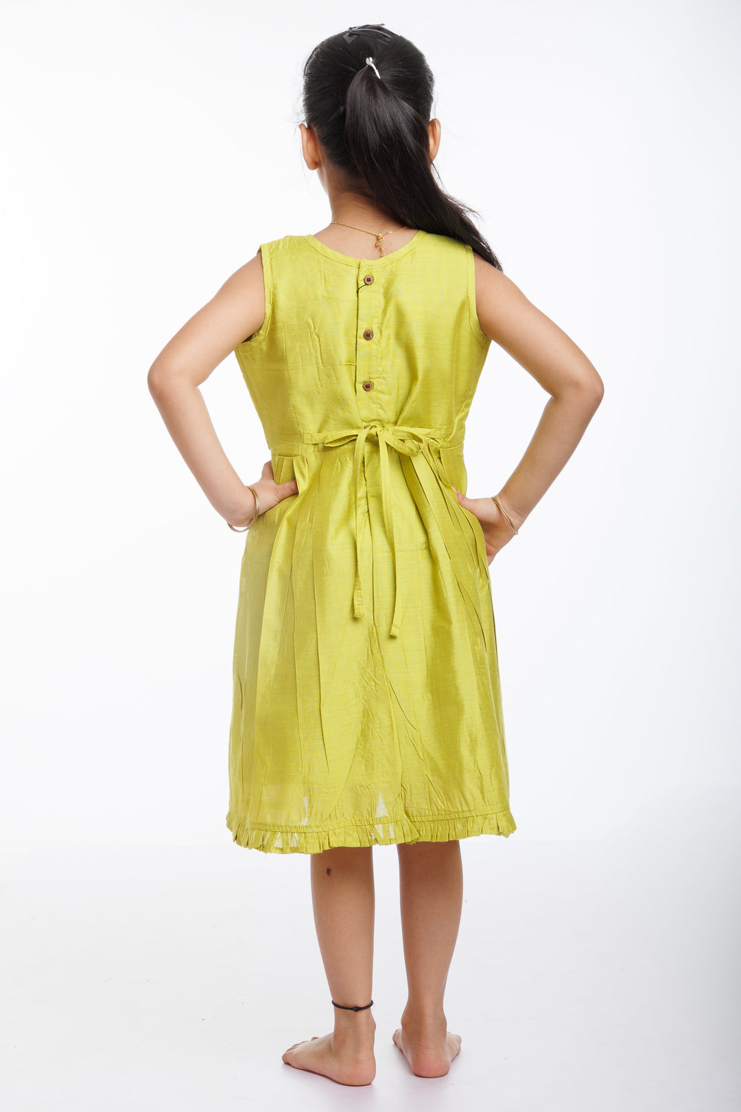 The Nesavu Girls Cotton Frock Girls Vibrant Green Cotton Frock with Floral Embroidery - Casual Elegance Redefined Nesavu Green Embroidered Cotton Dress for Girls | Perfect for Summer Fun | The Nesavu