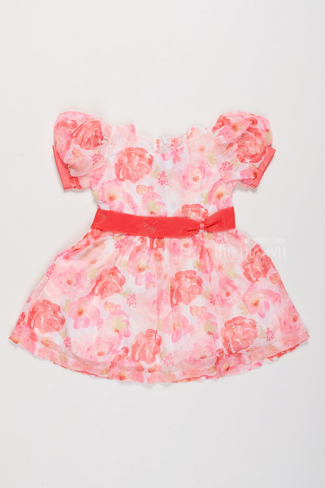 The Nesavu Girls Cotton Frock Girls Wedding Wear Georgette Dress with Peach Floral Print and Puff Sleeves Nesavu 20 (3Y) / Peach GFC1564A-20 Nesavu Girls Wedding Wear Georgette Dress Peach Floral Print Puff Sleeves Coral Waistband