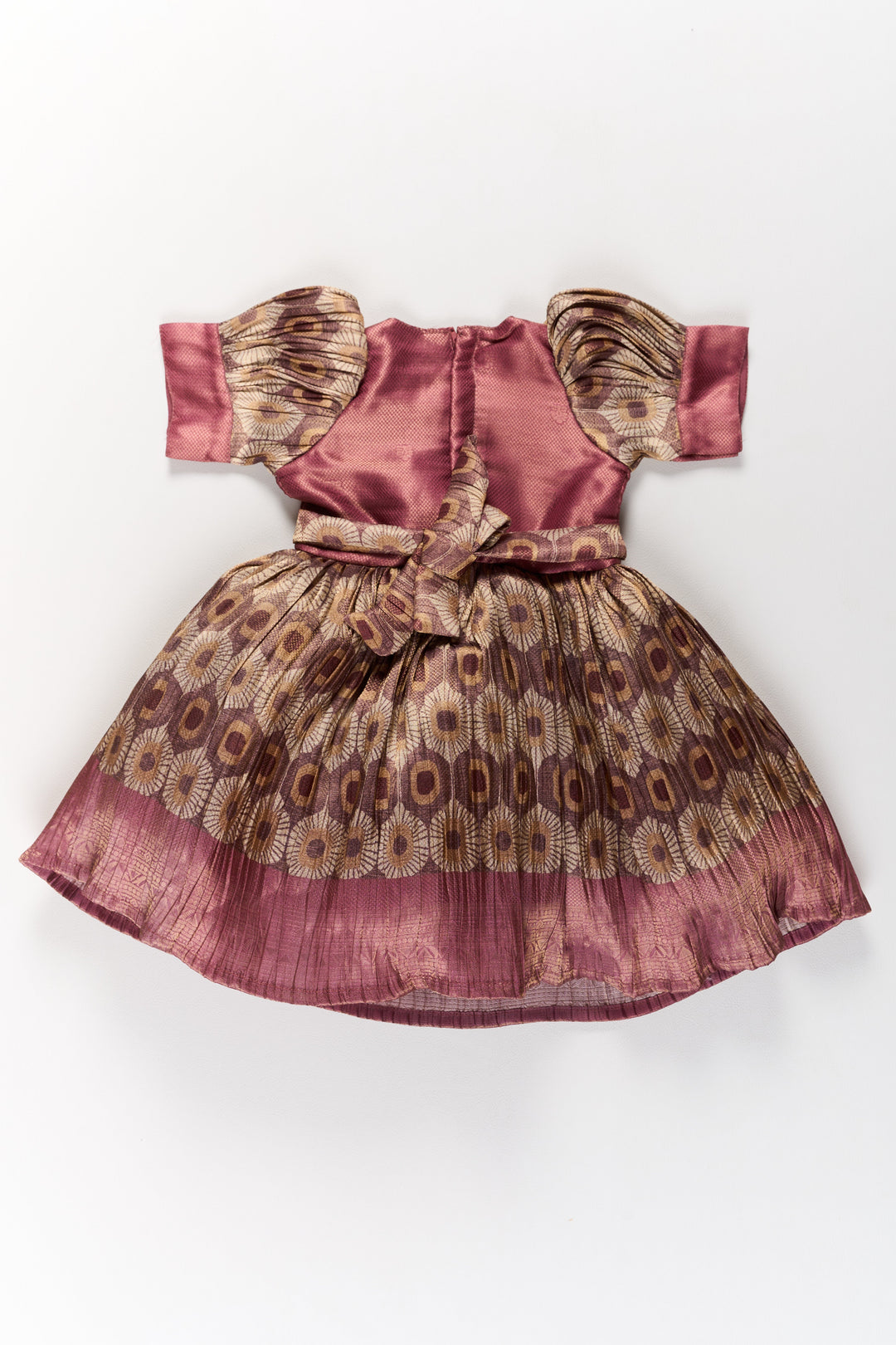 The Nesavu Silk Frock Graceful Girls Peach Organza Printed Fancy Frock with Puff Sleeves and Flared Hem Nesavu Nesavu Girls Peach Organza Printed Fancy Frock Puff Sleeves Flared Hem