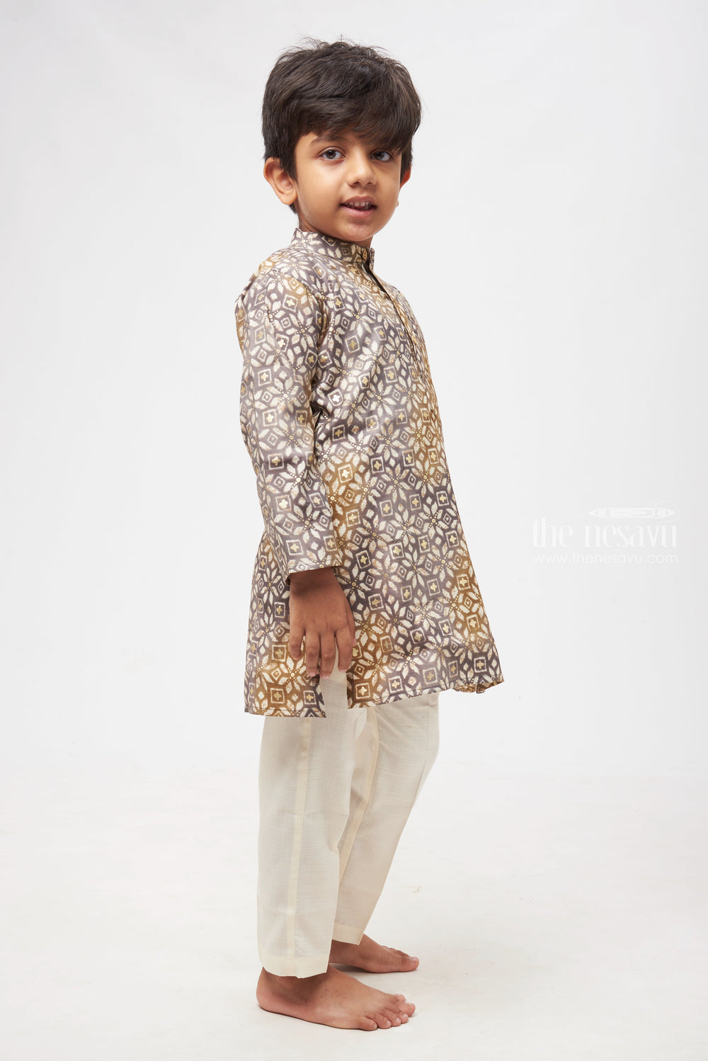 The Nesavu Boys Kurtha Set Grey Elegance: Sophisticated Tile Printed Grey Kurta with Matching Pant for Boys Nesavu Traditional Boys Kurta with Pant | Elegant Kurta Set | The Nesavu