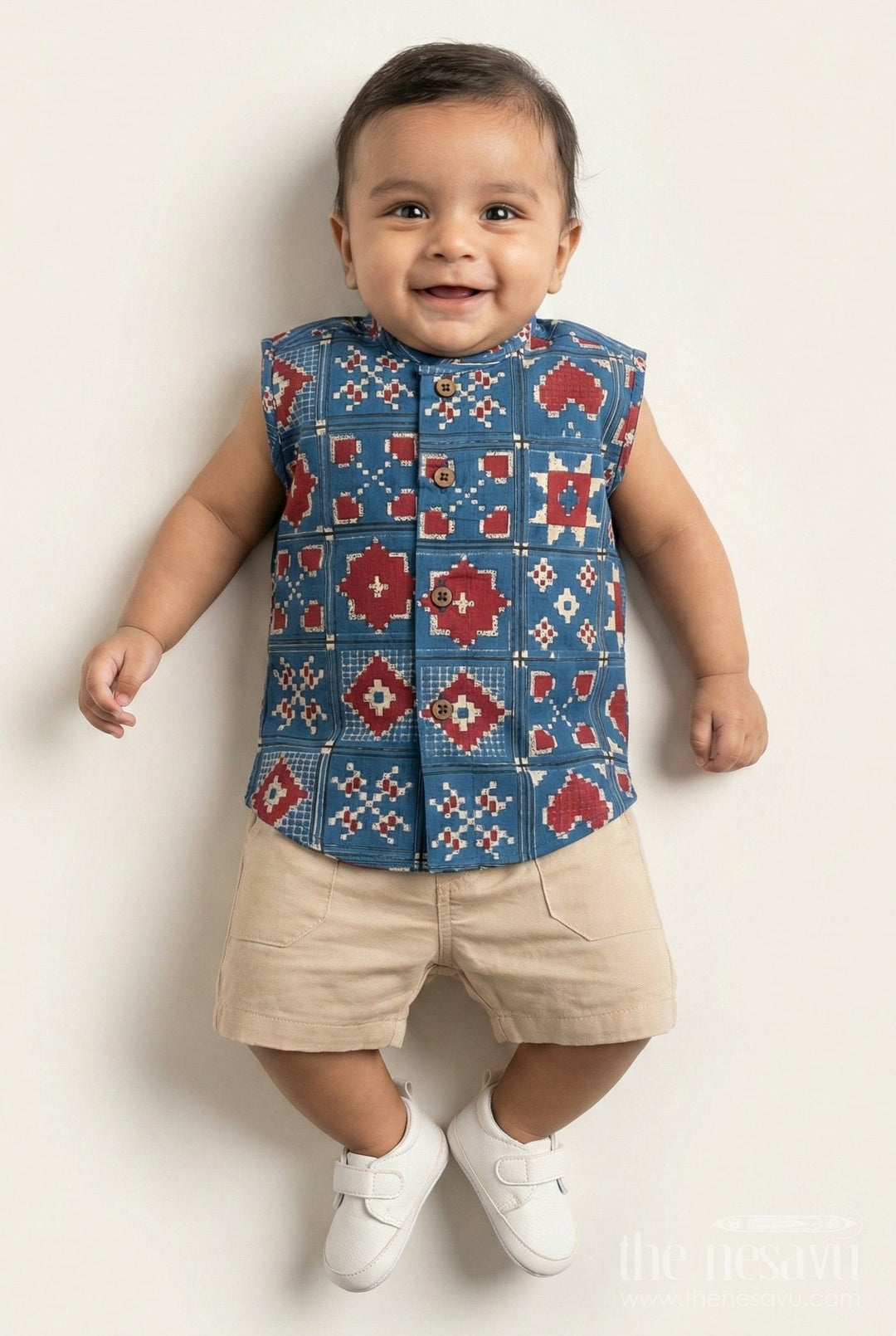 The Nesavu Baby Jablas Jabla Online Sleeveless Baby Shirt with Blue and Red Geometric Digital Prints for Boys Nesavu 10 (NB) / Blue IF036A-10 Jabla Online Cotton Sleeveless Baby Shirt Red Blue Geometric Digital Print | The Nesavu