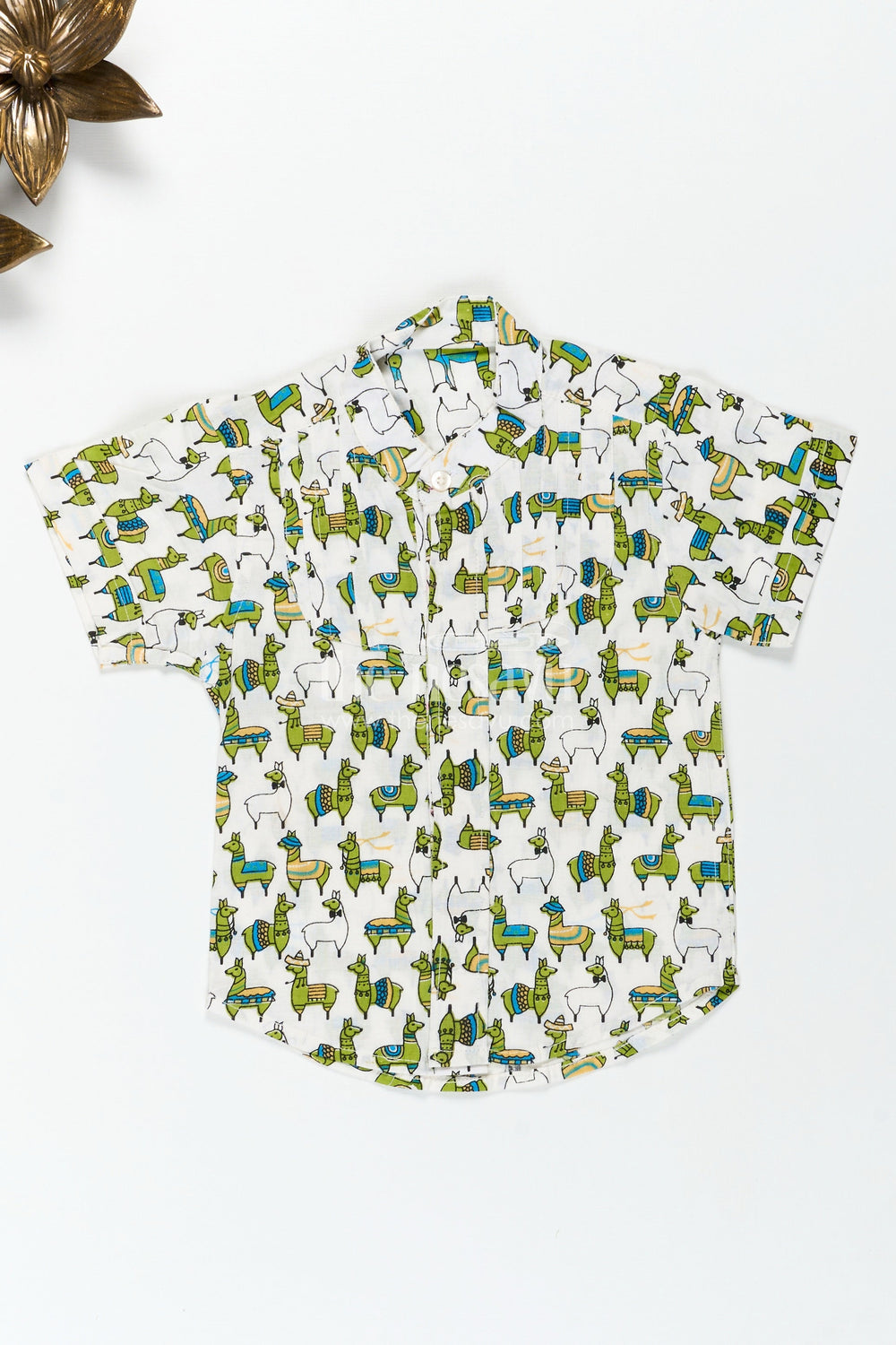 The Nesavu Boys Cotton Shirt Jungle Theme Animal Print Shirt for Boys Lightweight Summer Wear Nesavu 16 (1Y) / White BS280A-16 Nesavu Cotton Summer Shirt Boys Leafy Jungle Theme Playful Green Animal Digital Print