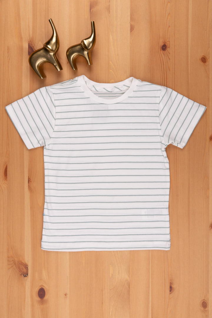 The Nesavu Boys T Shirt Kids Unisex T-Shirt Fun Prints and Designs for Every Personality Nesavu 18 (2Y) / White LTP004 Boys' V-Neck T-Shirts: Stylish and Versatile Tops