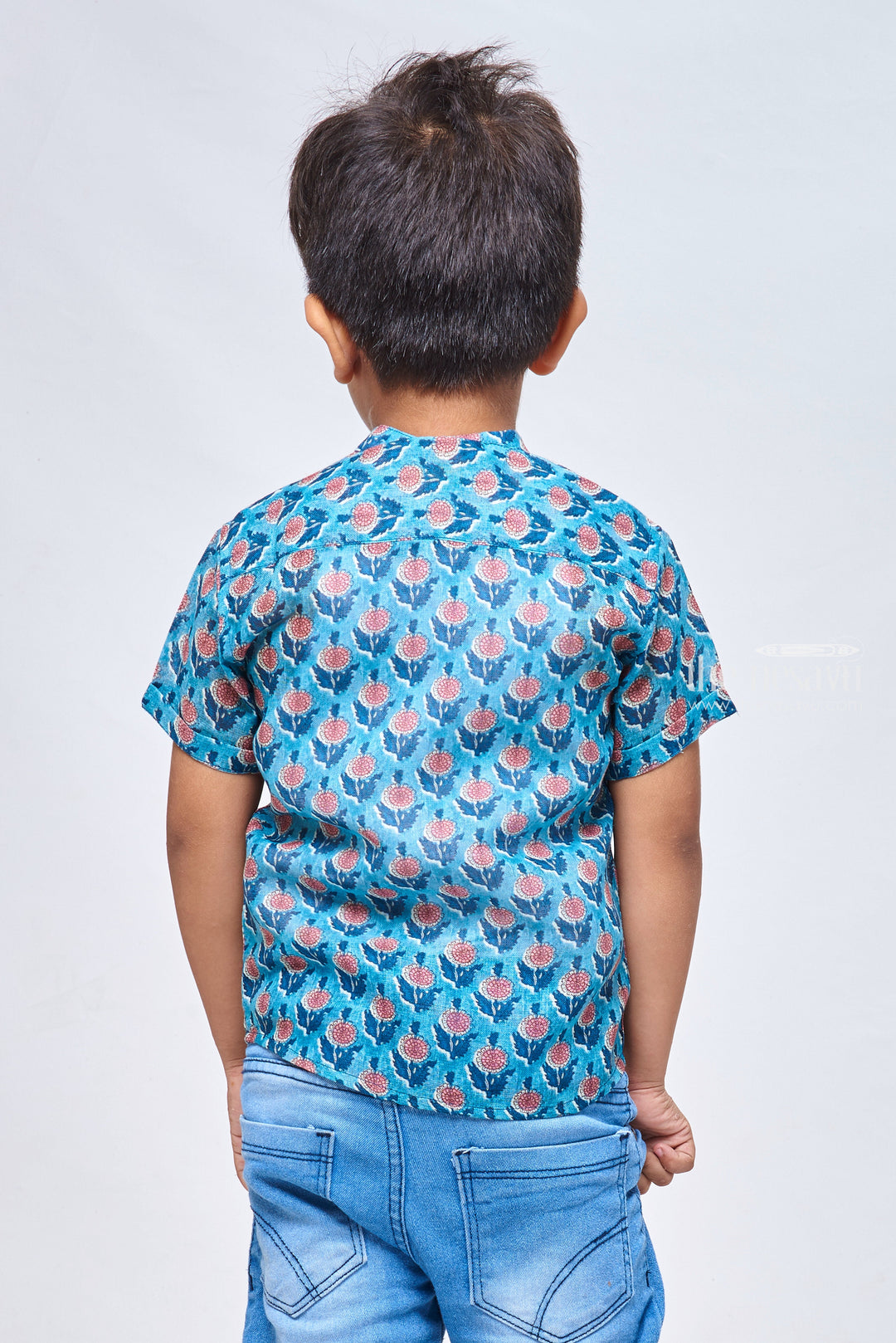 The Nesavu Boys Linen Shirt Linen Blossoms: Floral Print Boys' Shirt for a Cool and Comfortable Summer Vibe Nesavu Floral Printed Shirt for Boys | Boy Baby shirts | The Nesavu